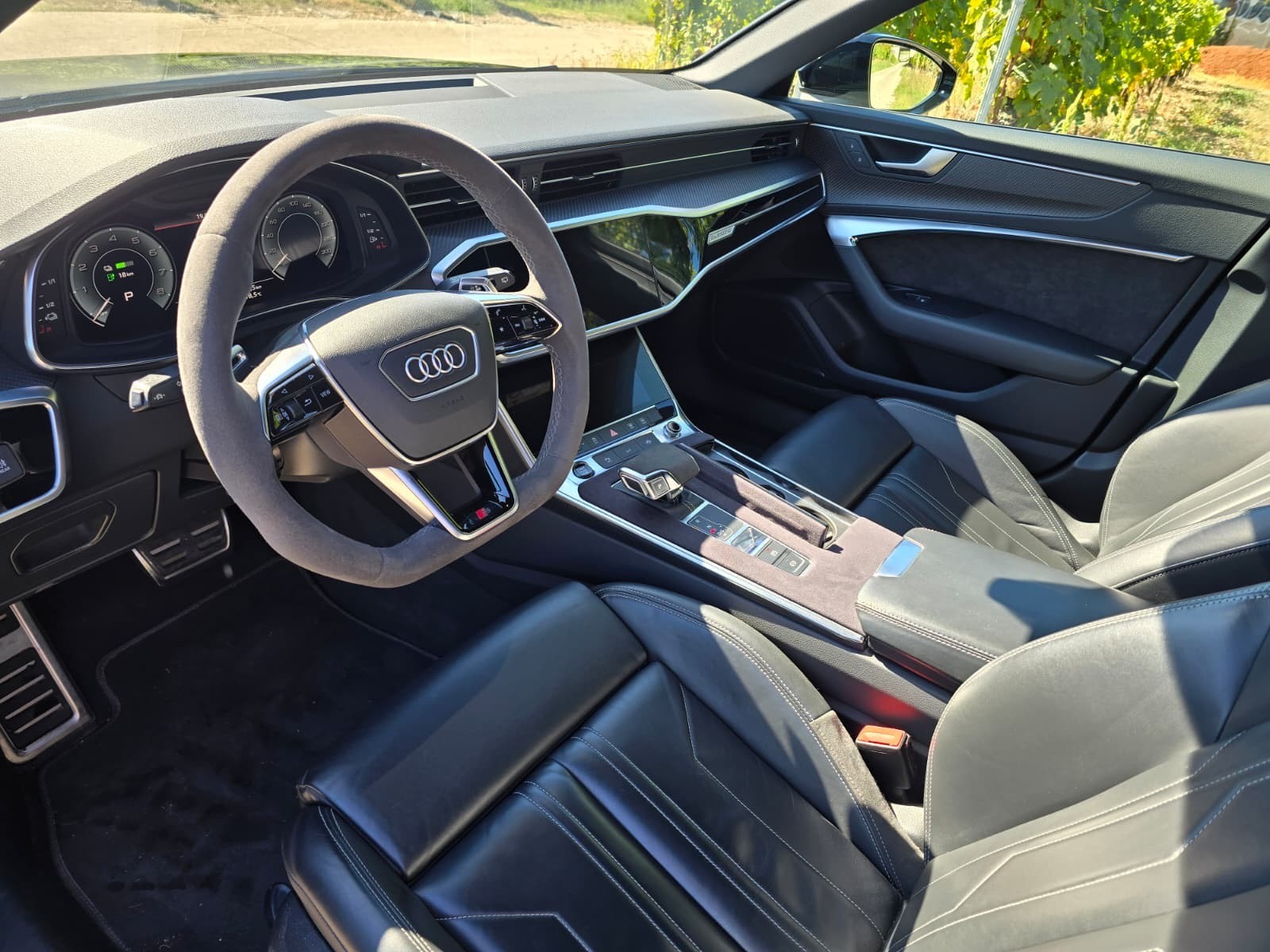 AUDI A6 Avant 55 TFSIe Sport quattro S-tronic-image-5
