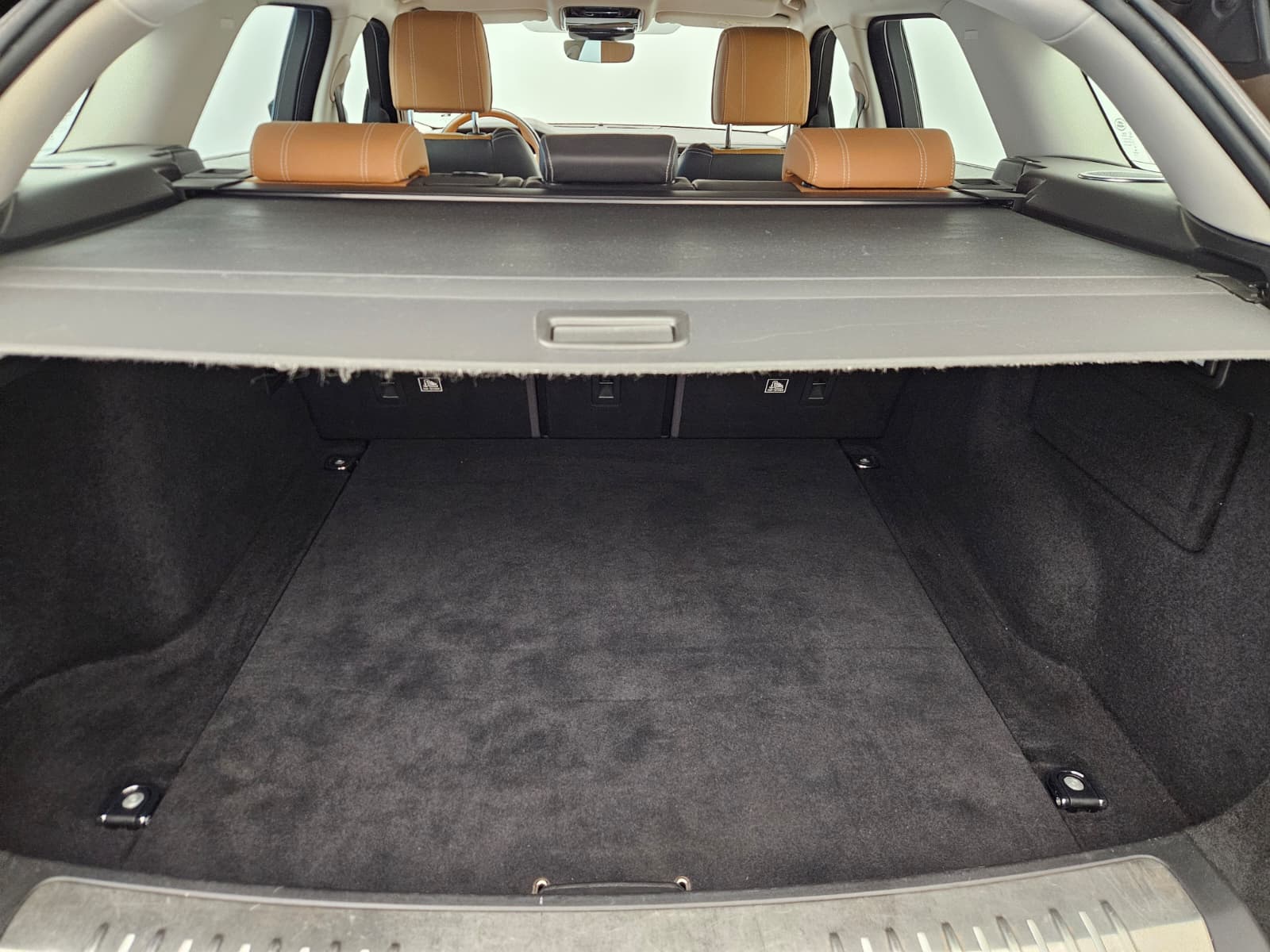 LAND ROVER Range Rover Velar R-Dynamic D 300 HSE Automatic-image-14
