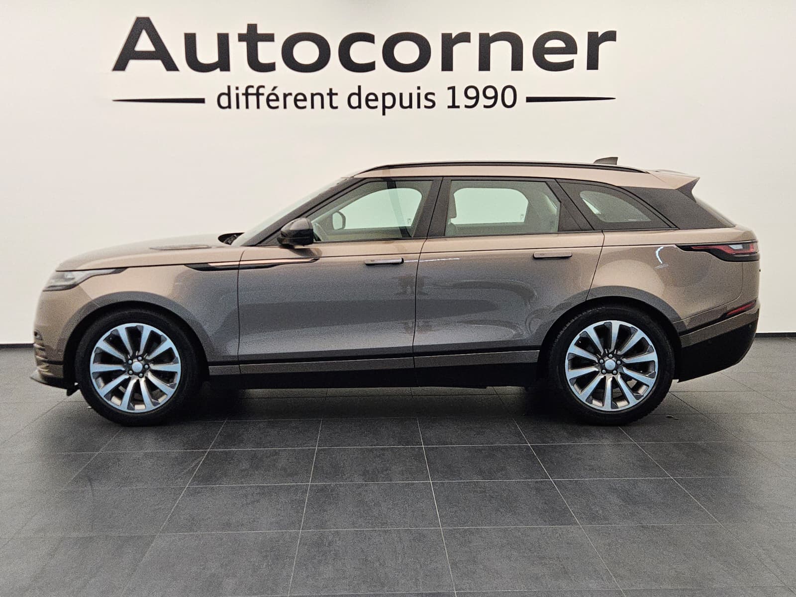 LAND ROVER Range Rover Velar R-Dynamic D 300 HSE Automatic-image-1