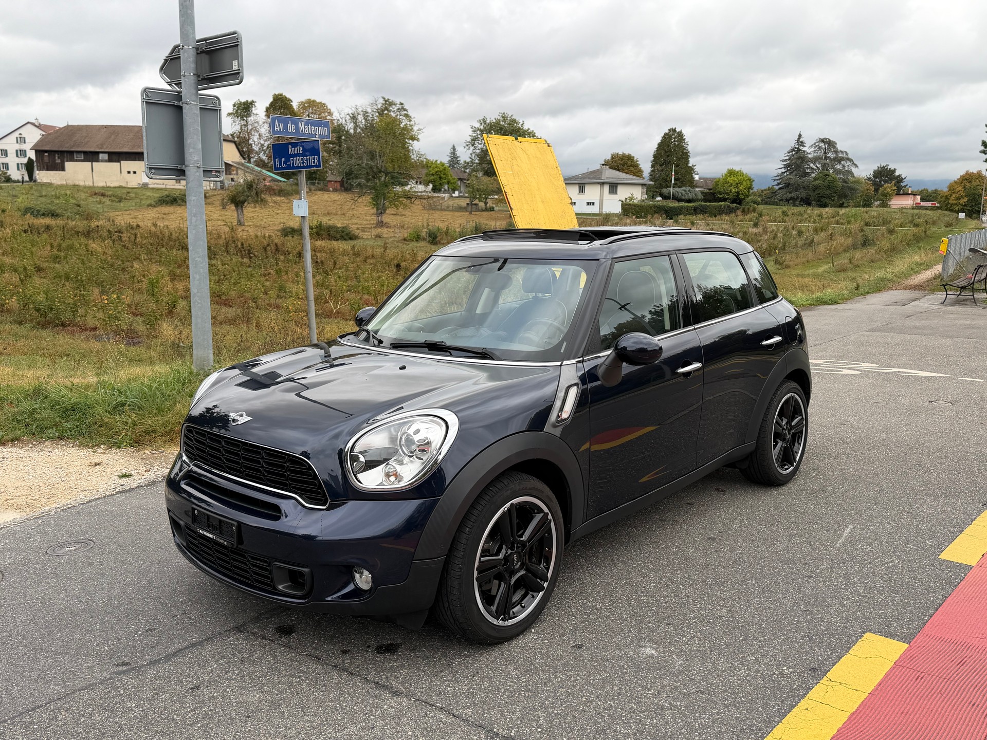 MINI Countryman Cooper S ALL4 Snowhill-image-2