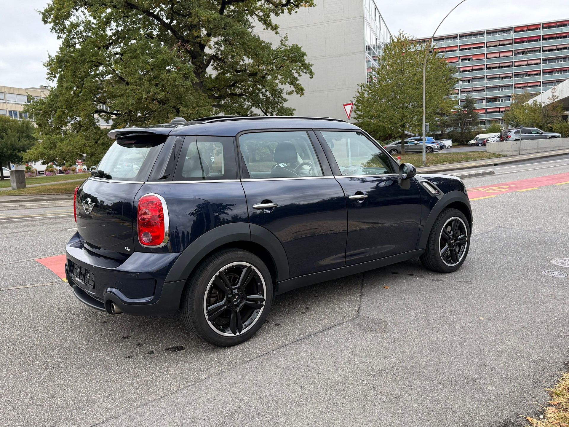 MINI Countryman Cooper S ALL4 Snowhill-image-6