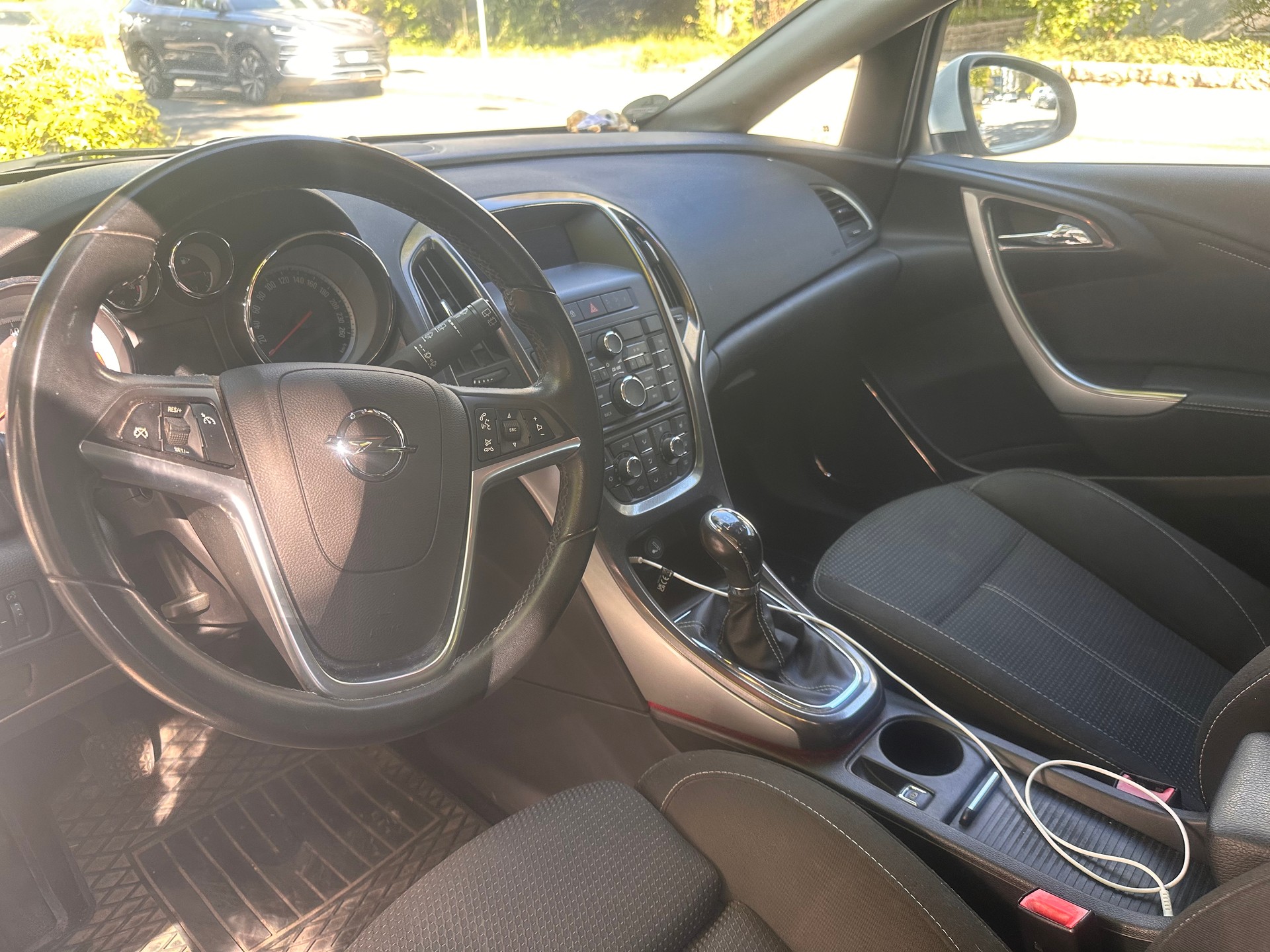 OPEL 1.4 T eTEC Cosmo-image-4