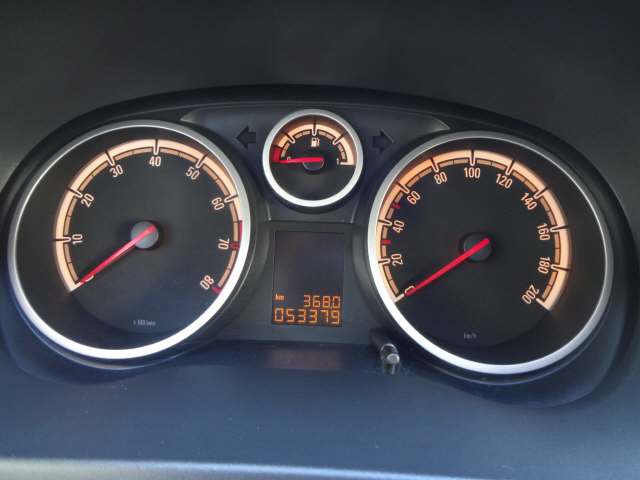 OPEL Corsa 1.4 Anniversary-image-10