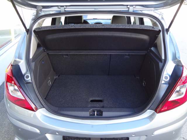 OPEL Corsa 1.4 Anniversary-image-4