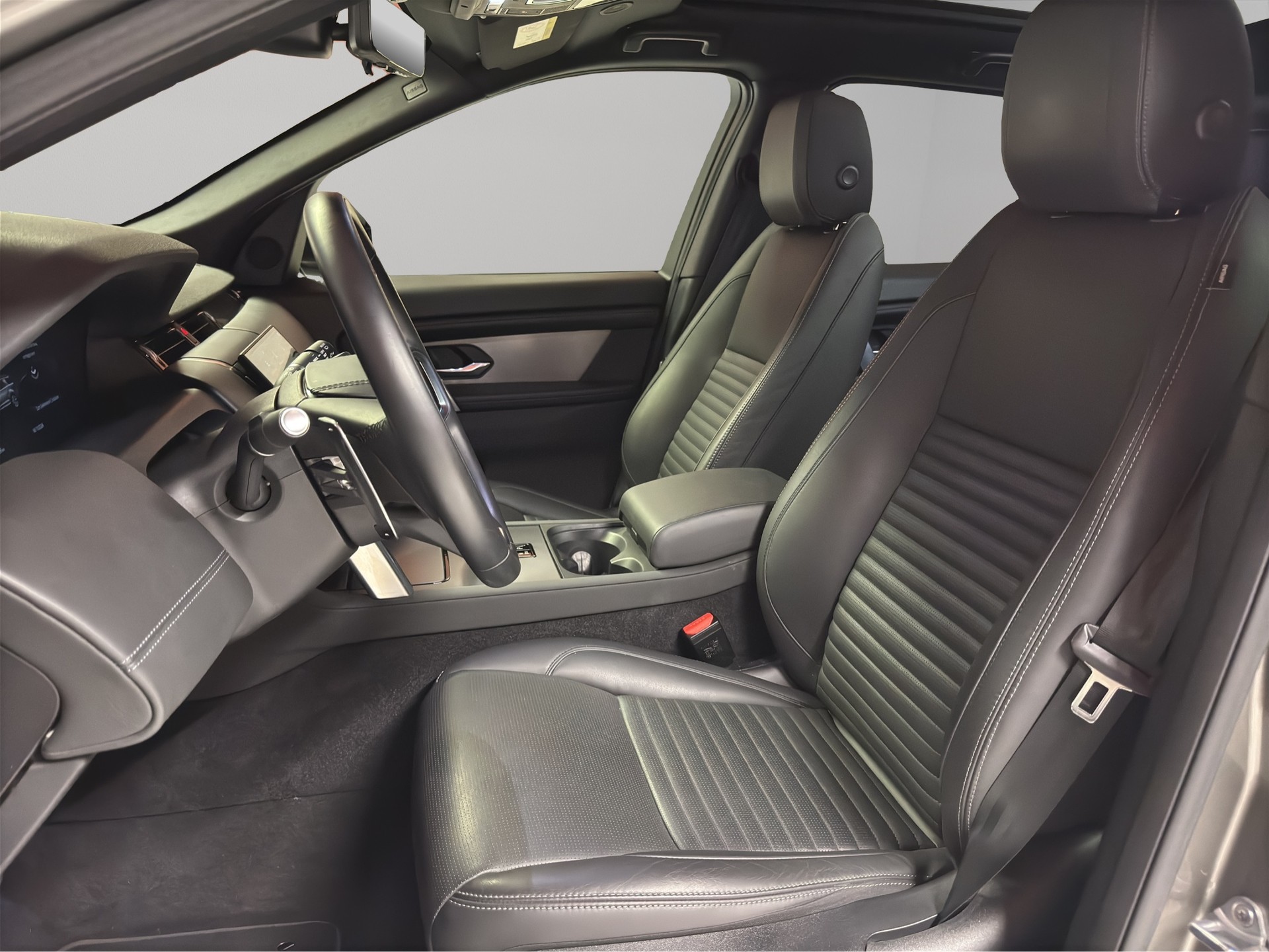 LAND ROVER Discovery Sport 1.5 T 270e Dynamic HSE-image-5
