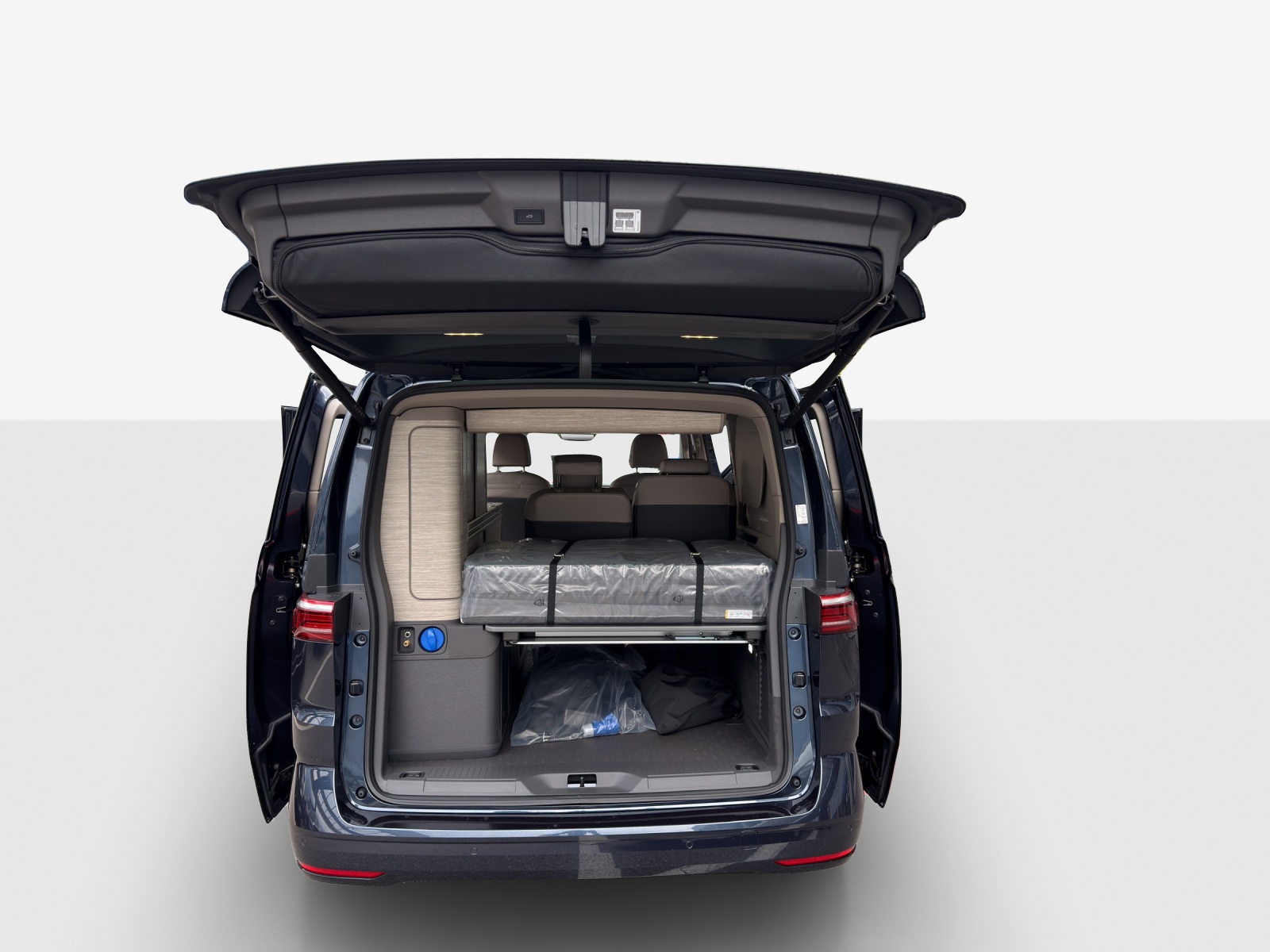 VW California eHybrid Beach Ocean 4Motion-image-12