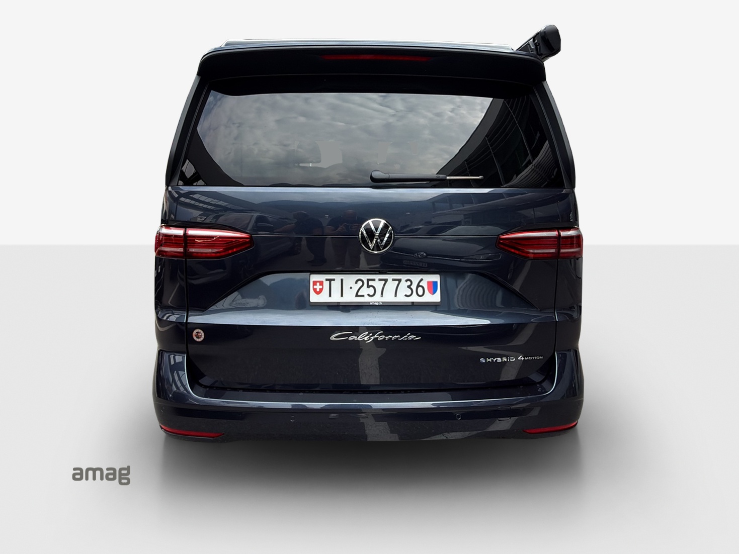 VW California eHybrid Beach Ocean 4Motion-image-3