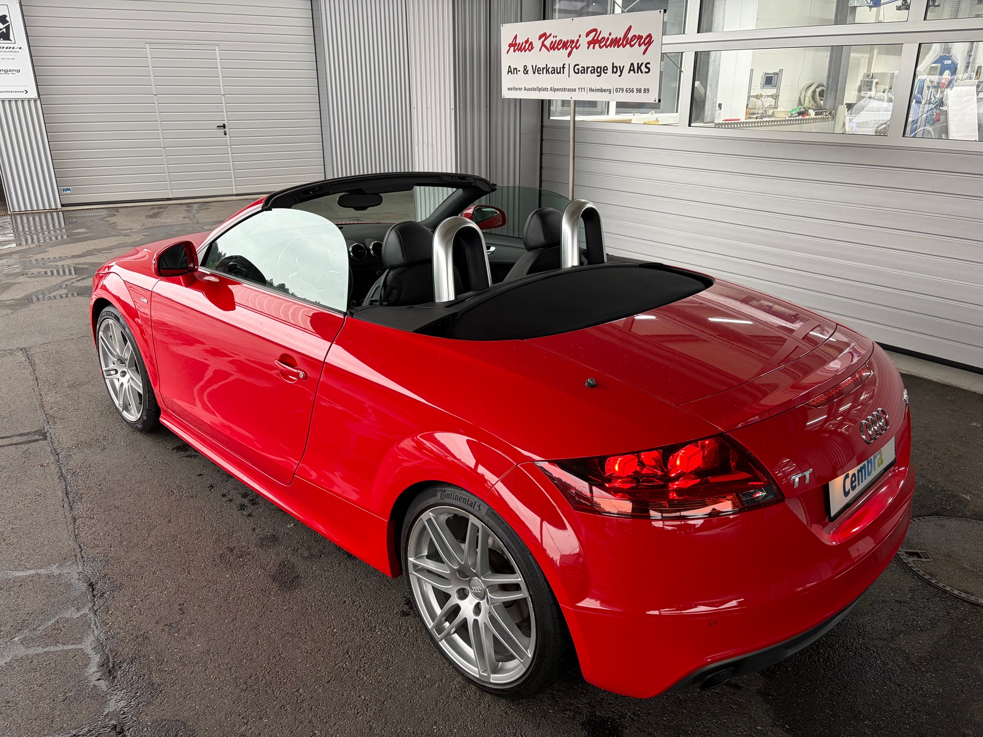 AUDI TTS 2.0 TFSi Quattro S-Line-image-3