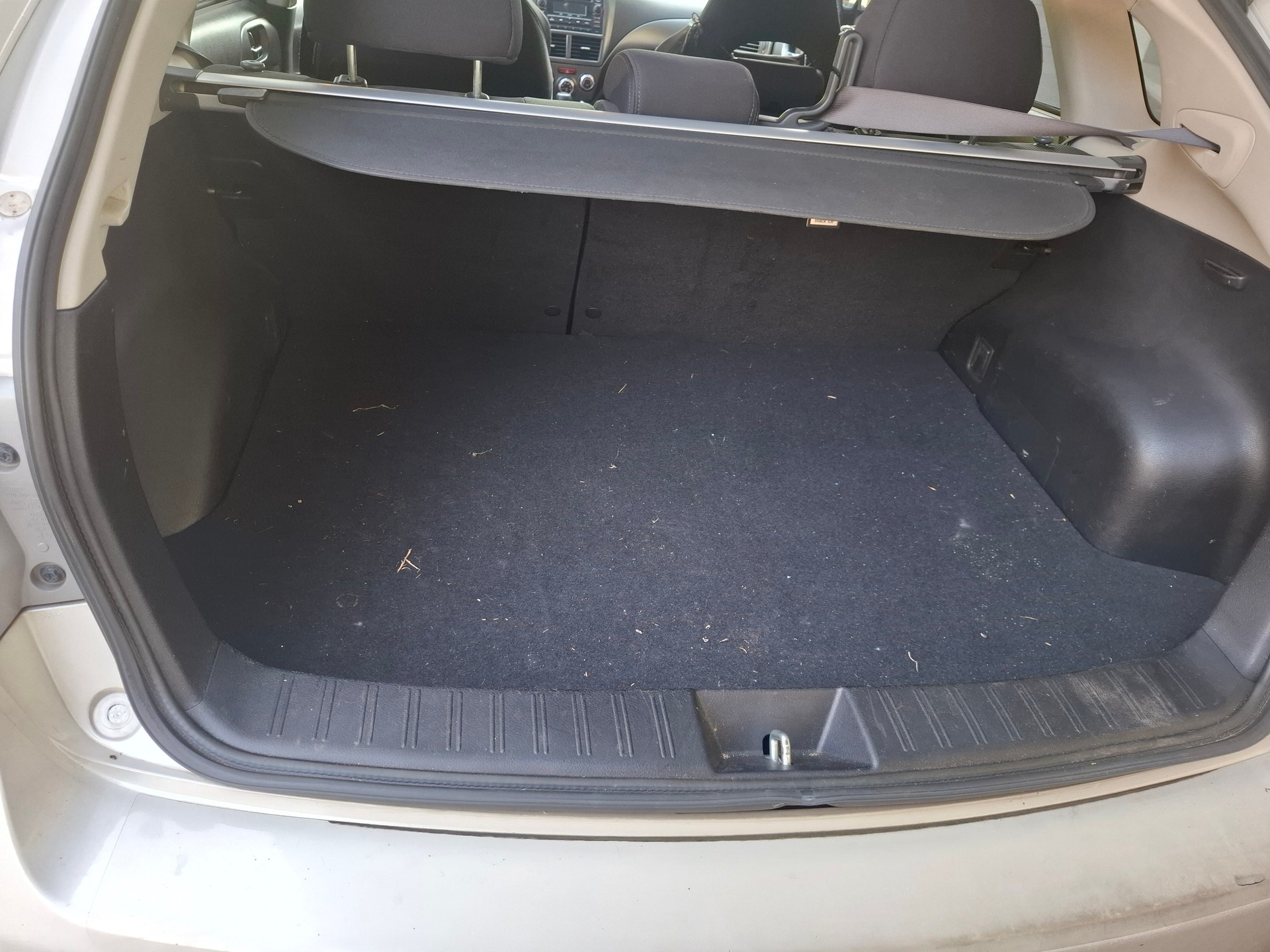 SUBARU Impreza 2.0D Comfort-image-12