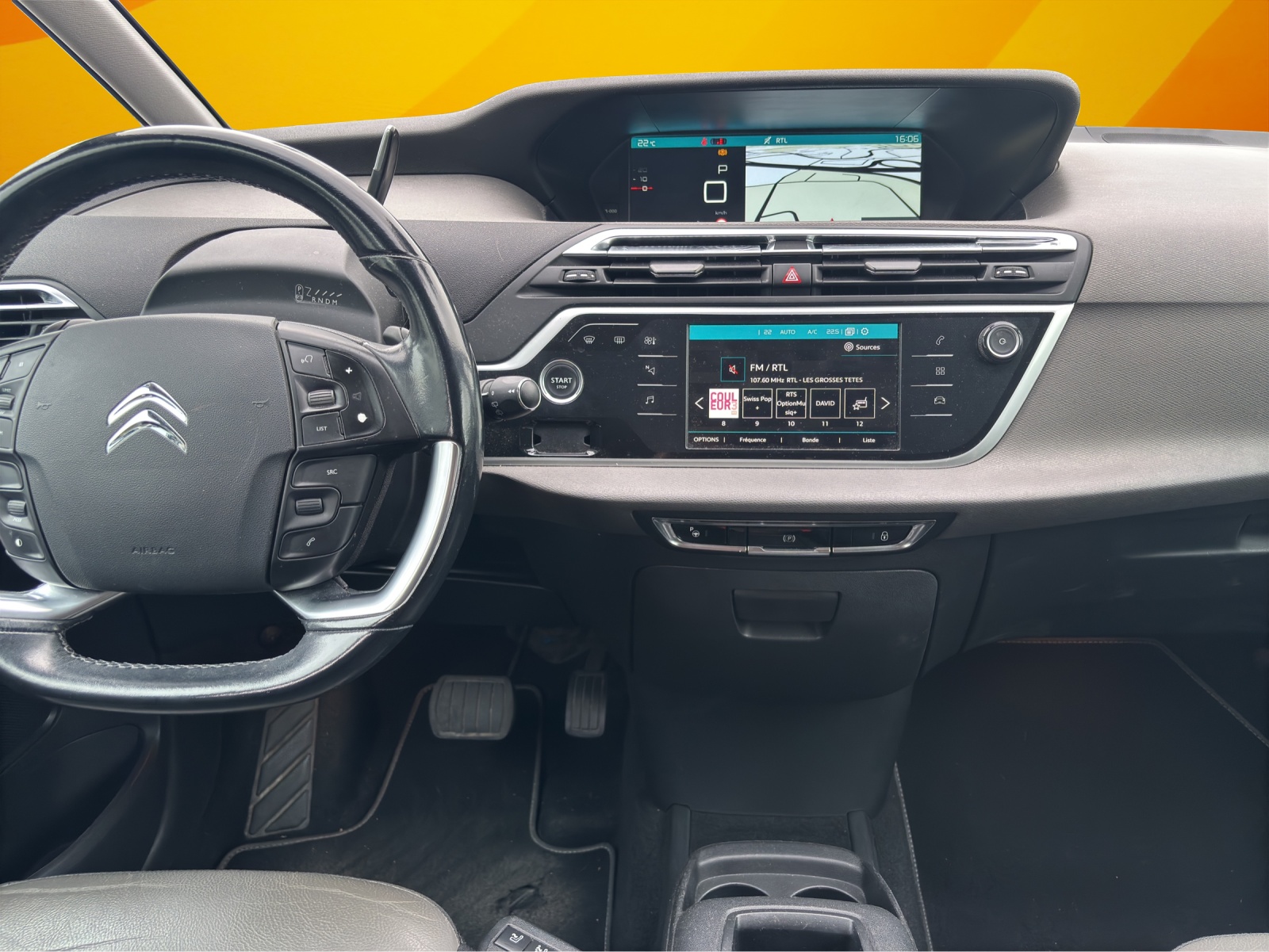 CITROEN C4 Picasso 1.6i 16V THP Shine EAT6 "GRELE"-image-10