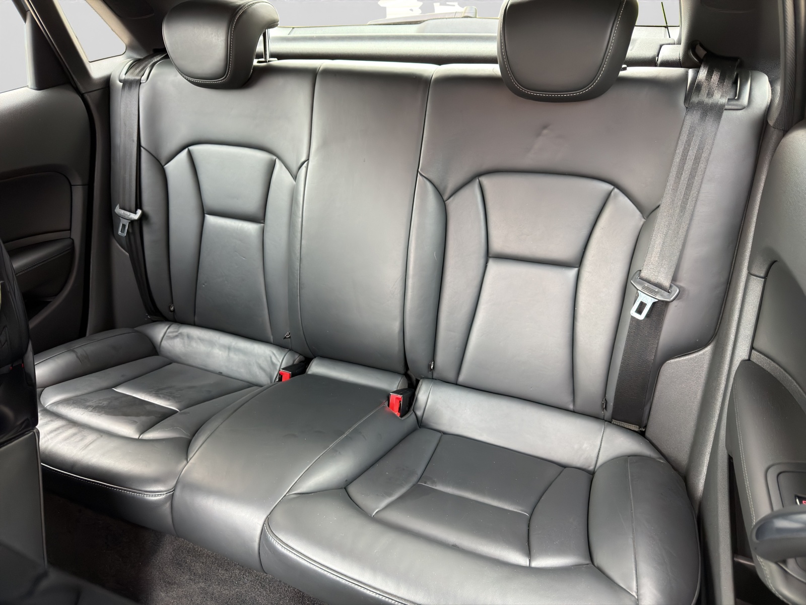AUDI S1 Sportback 2.0 TFSI Sport quattro-image-9