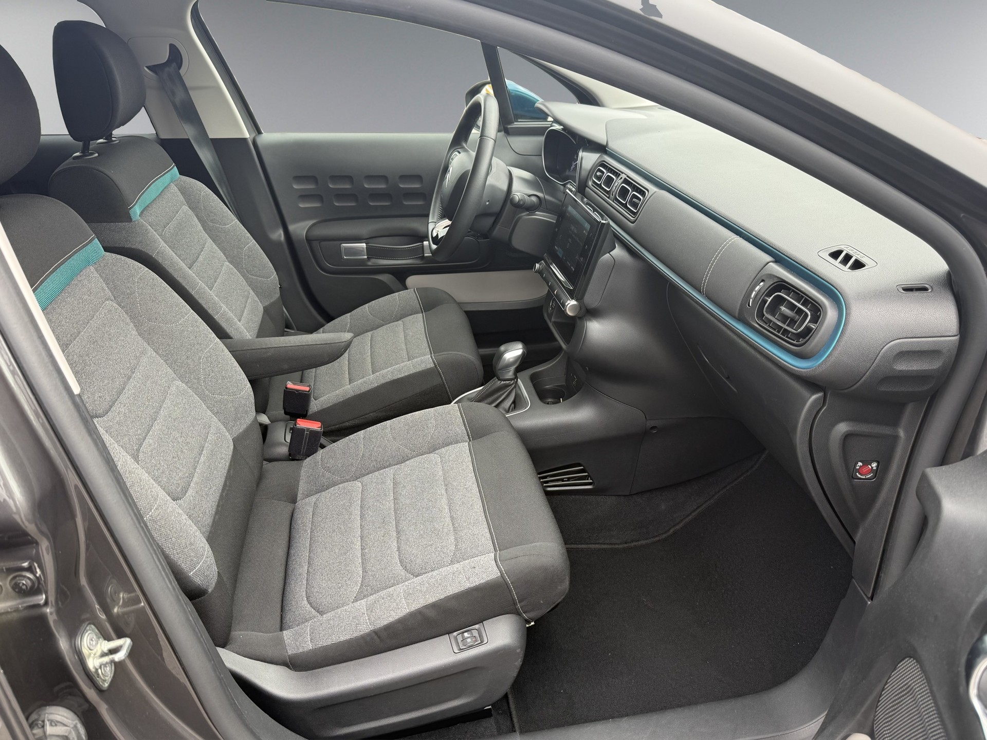 CITROEN C3 1.2i PureTech Swiss Edition EAT6-image-7