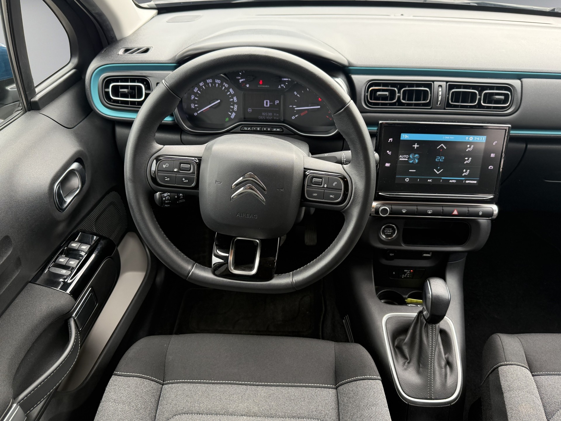 CITROEN C3 1.2i PureTech Swiss Edition EAT6-image-11