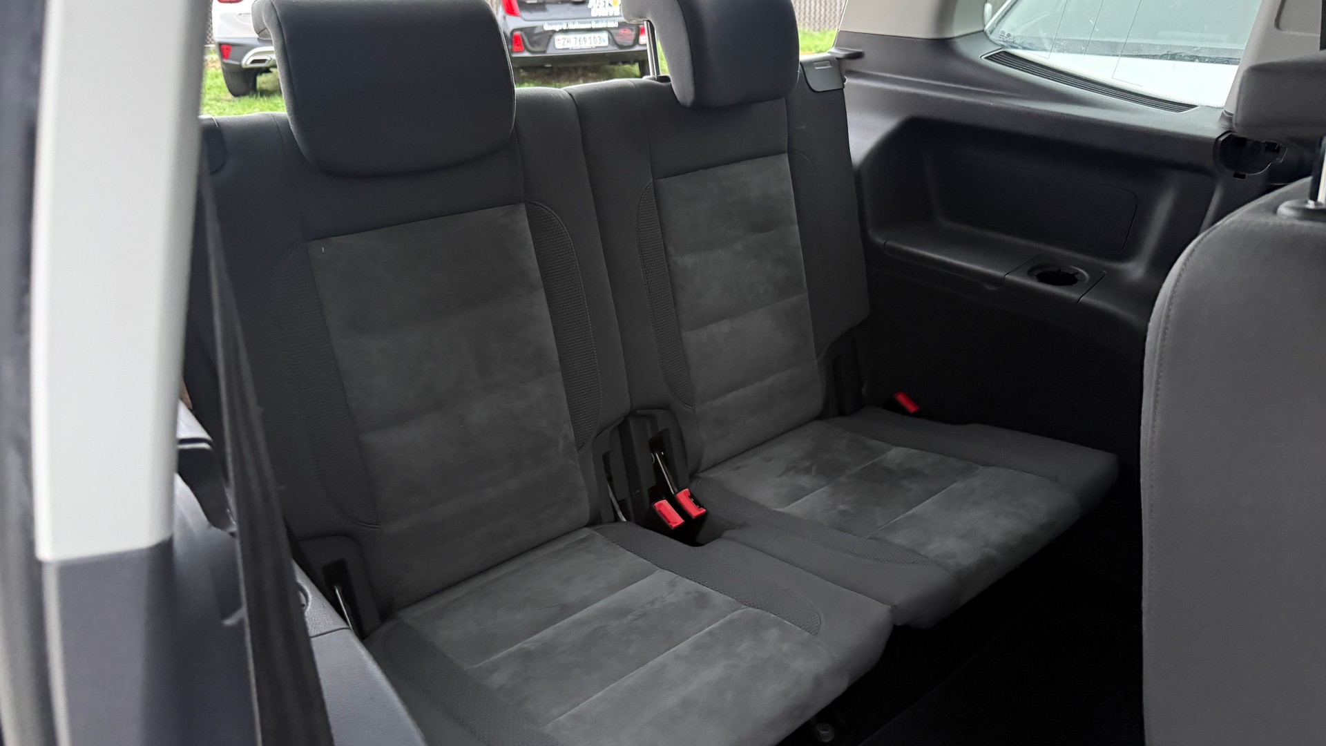 VW Touran 2.0 TDI Highline DSG frisch ab MFK, Servicegepflegt , 7 Plätze, 1 Jahre oder 20000km Garantie-image-13