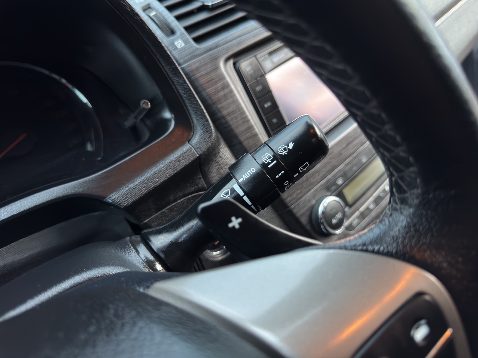 TOYOTA Avensis SW 2.0 Linea Sol Premium Automat Schweizer Hand Fahrzeug aus 1. Hand * Frisch ab Service & ab MFK-image-14