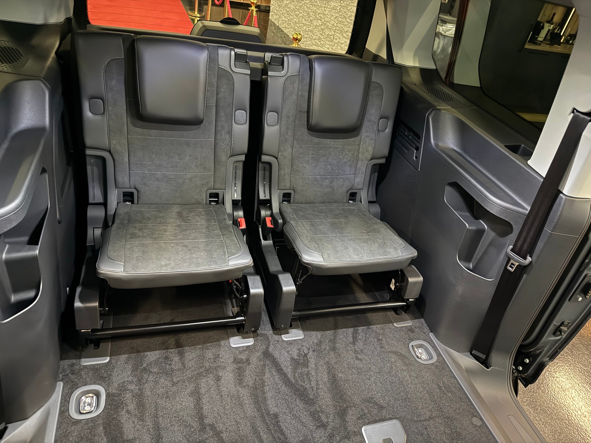 VW Caddy Maxi 1.5 TSI Plug in Hybrid Style DSG-image-14