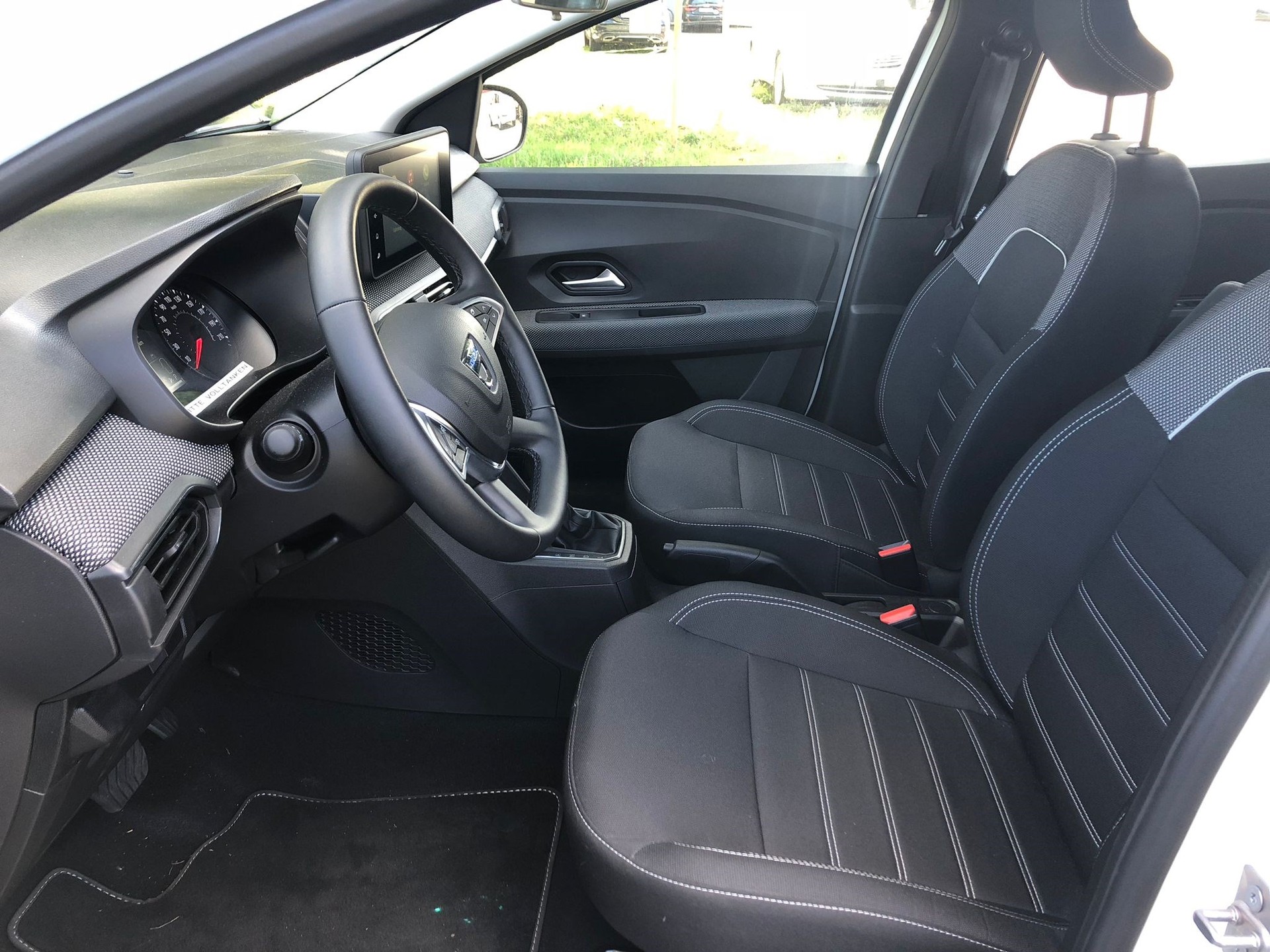 DACIA Sandero TCe 90 Expression CVT-image-7