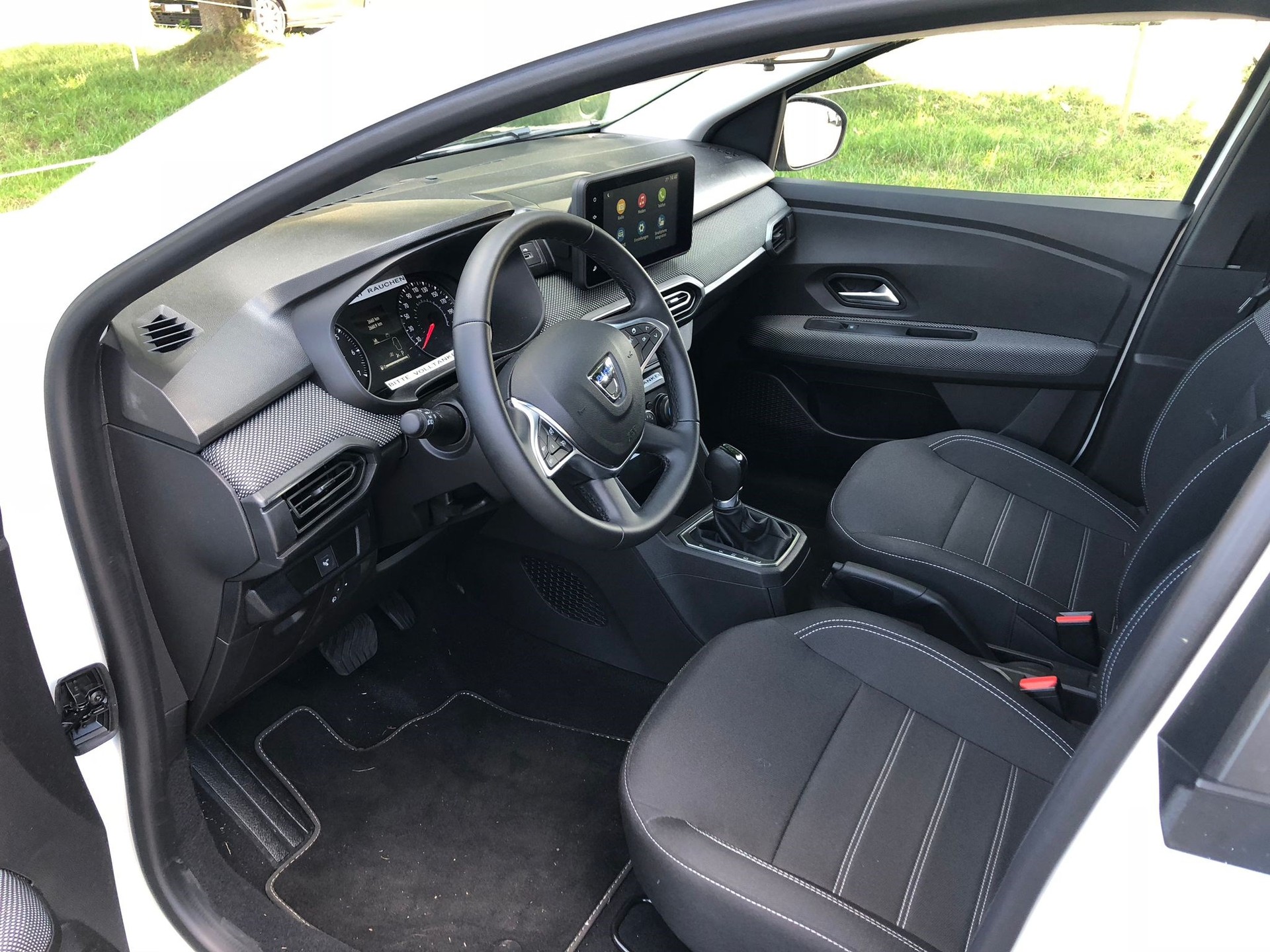 DACIA Sandero TCe 90 Expression CVT-image-8