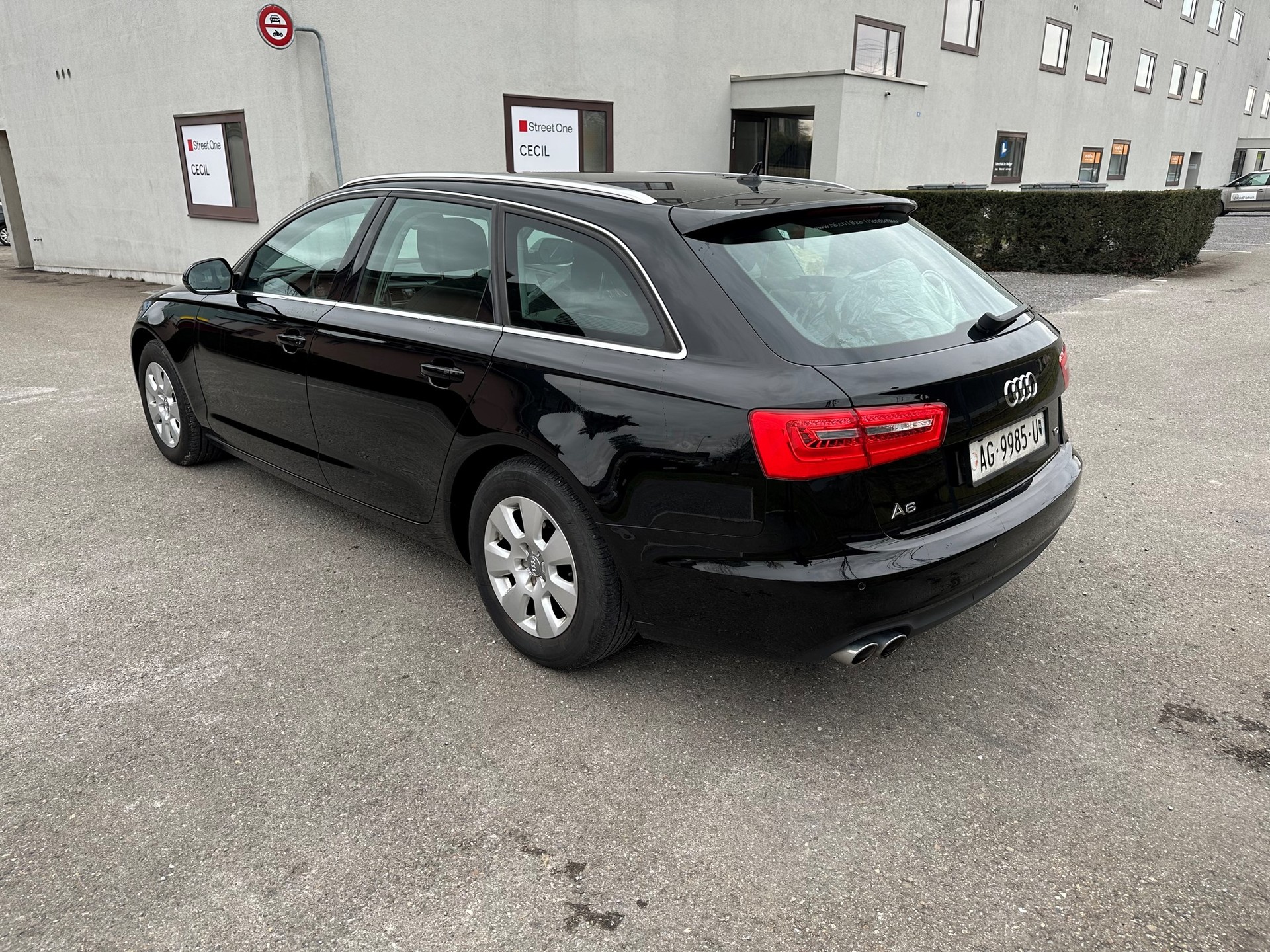 AUDI A6 Avant 2.0 TDI multitronic-image-2