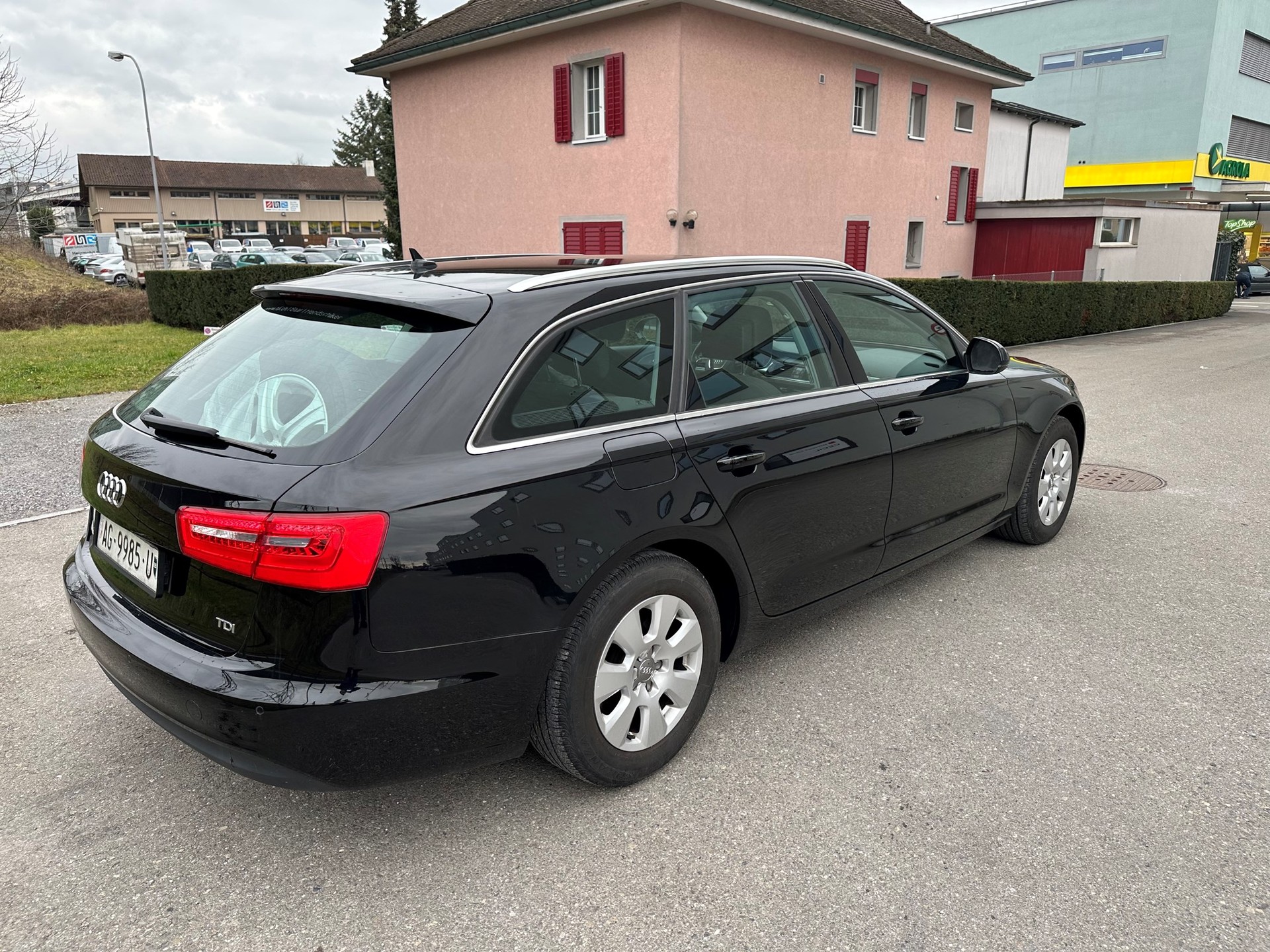 AUDI A6 Avant 2.0 TDI multitronic-image-4