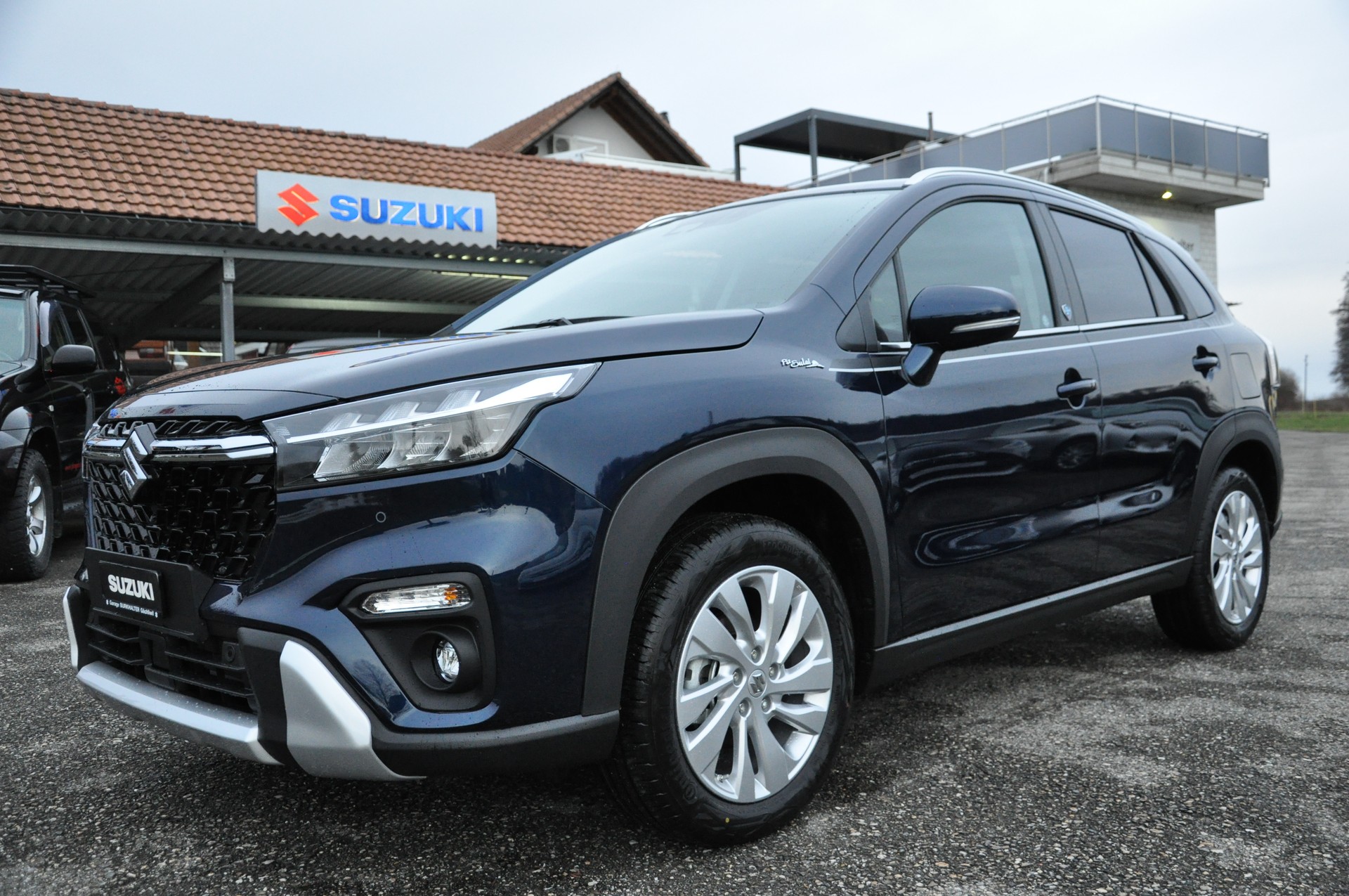 SUZUKI S-Cross 1.5 Piz Sulai Hybrid-showroom-element-1