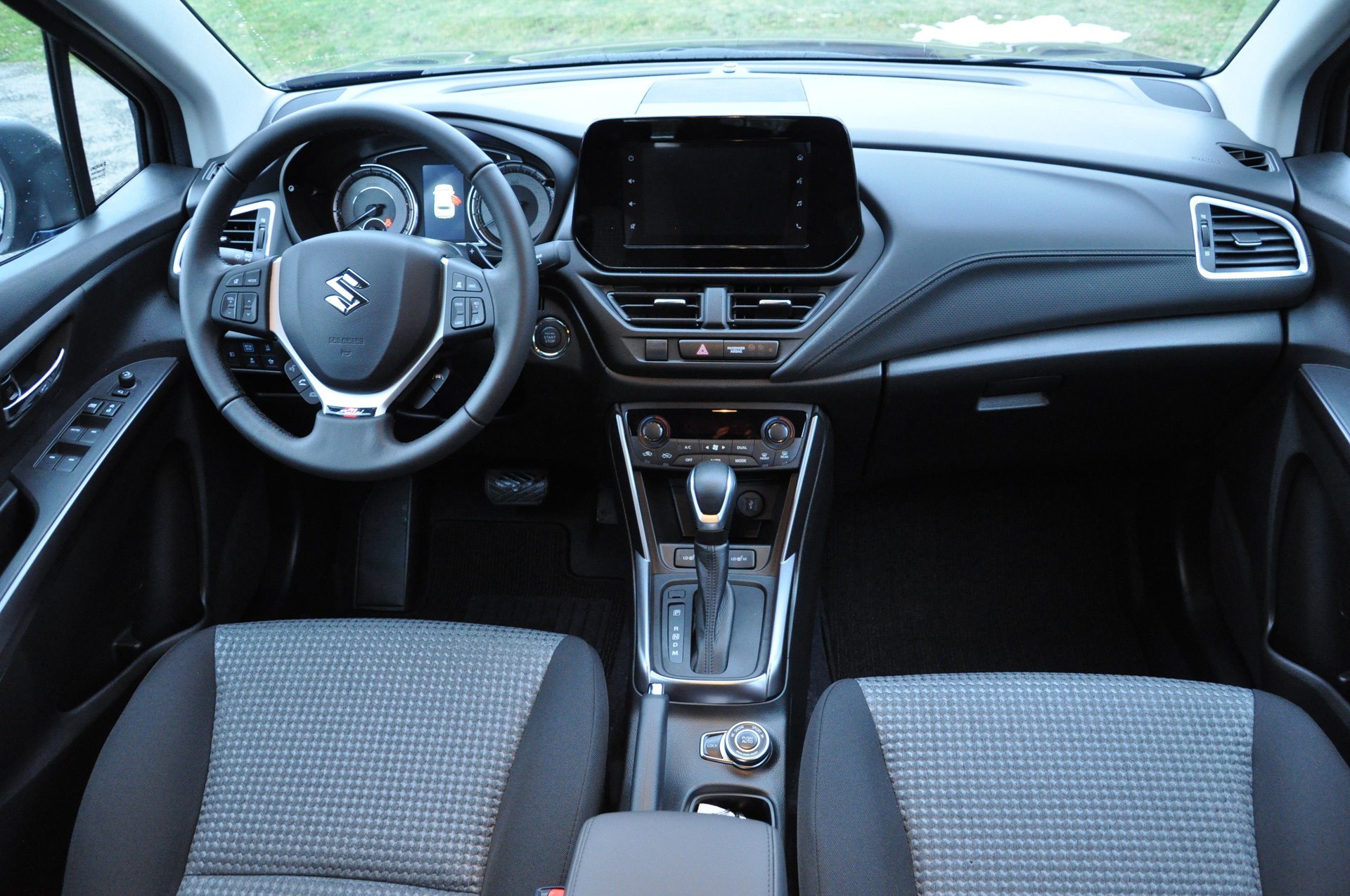 SUZUKI S-Cross 1.5 Piz Sulai Hybrid-image-8
