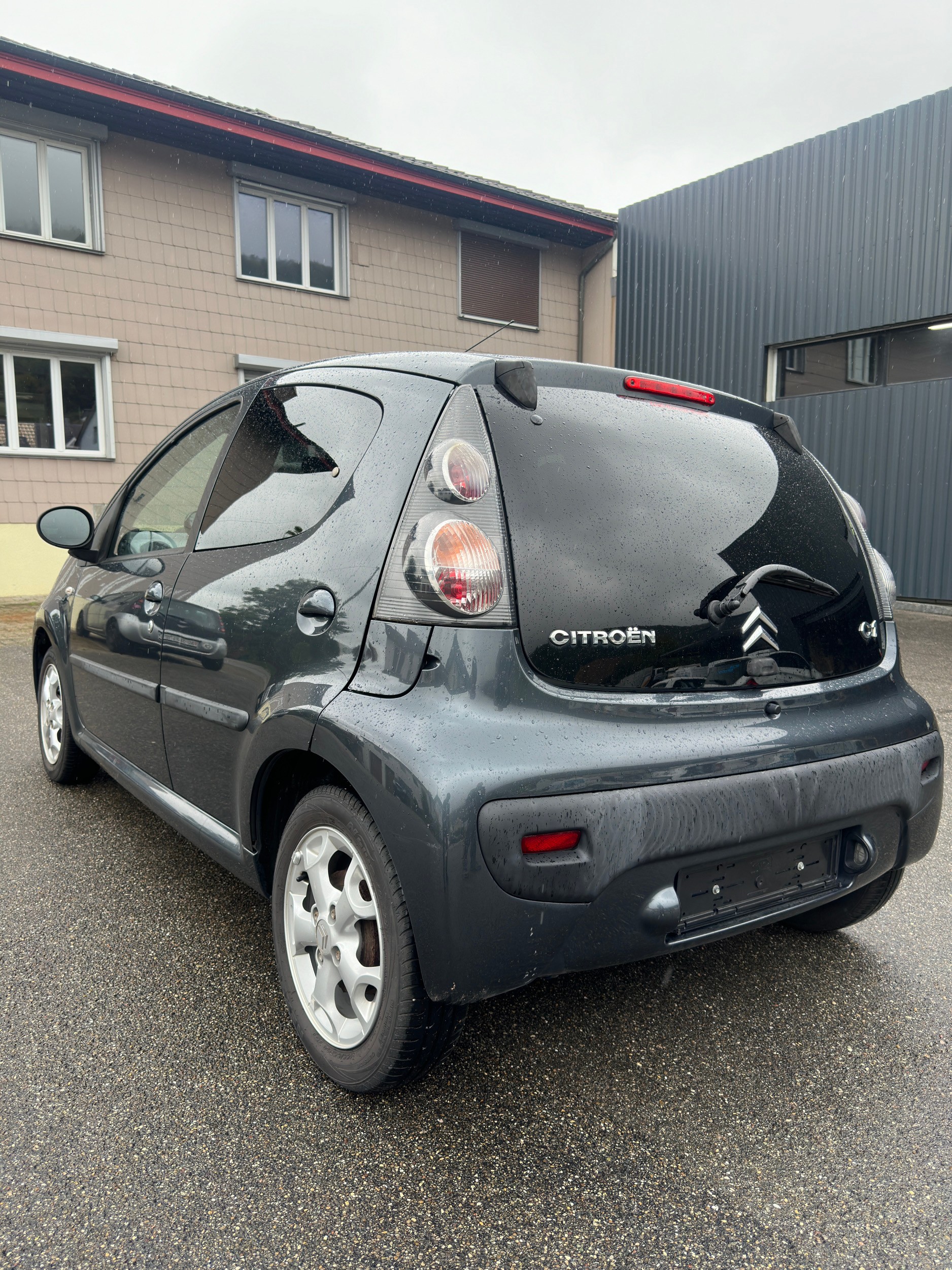 CITROEN C1 1.0i Attraction-image-1