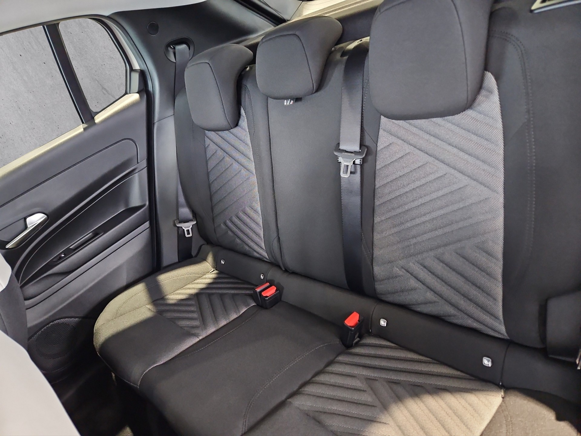 FIAT 600 1.2 Hybrid 136 Cult-image-11