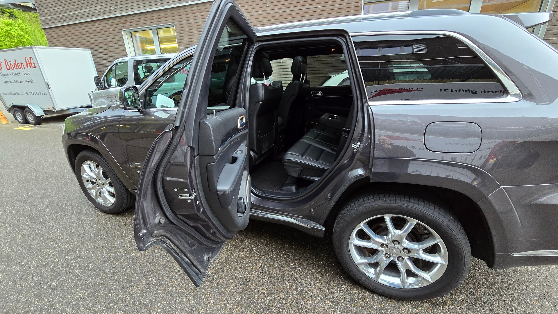 JEEP Grand Cherokee 3.0 CRD Summit Automatic-image-8