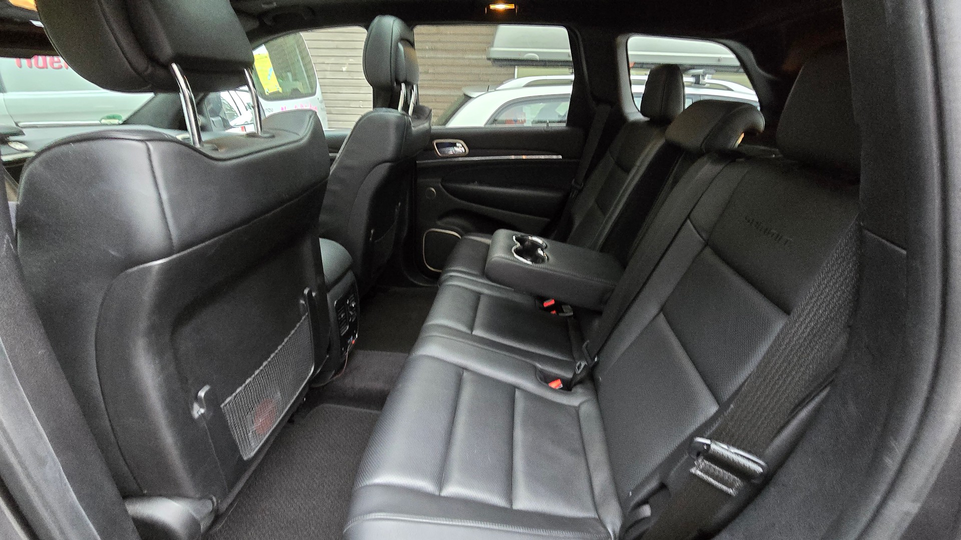 JEEP Grand Cherokee 3.0 CRD Summit Automatic-image-9