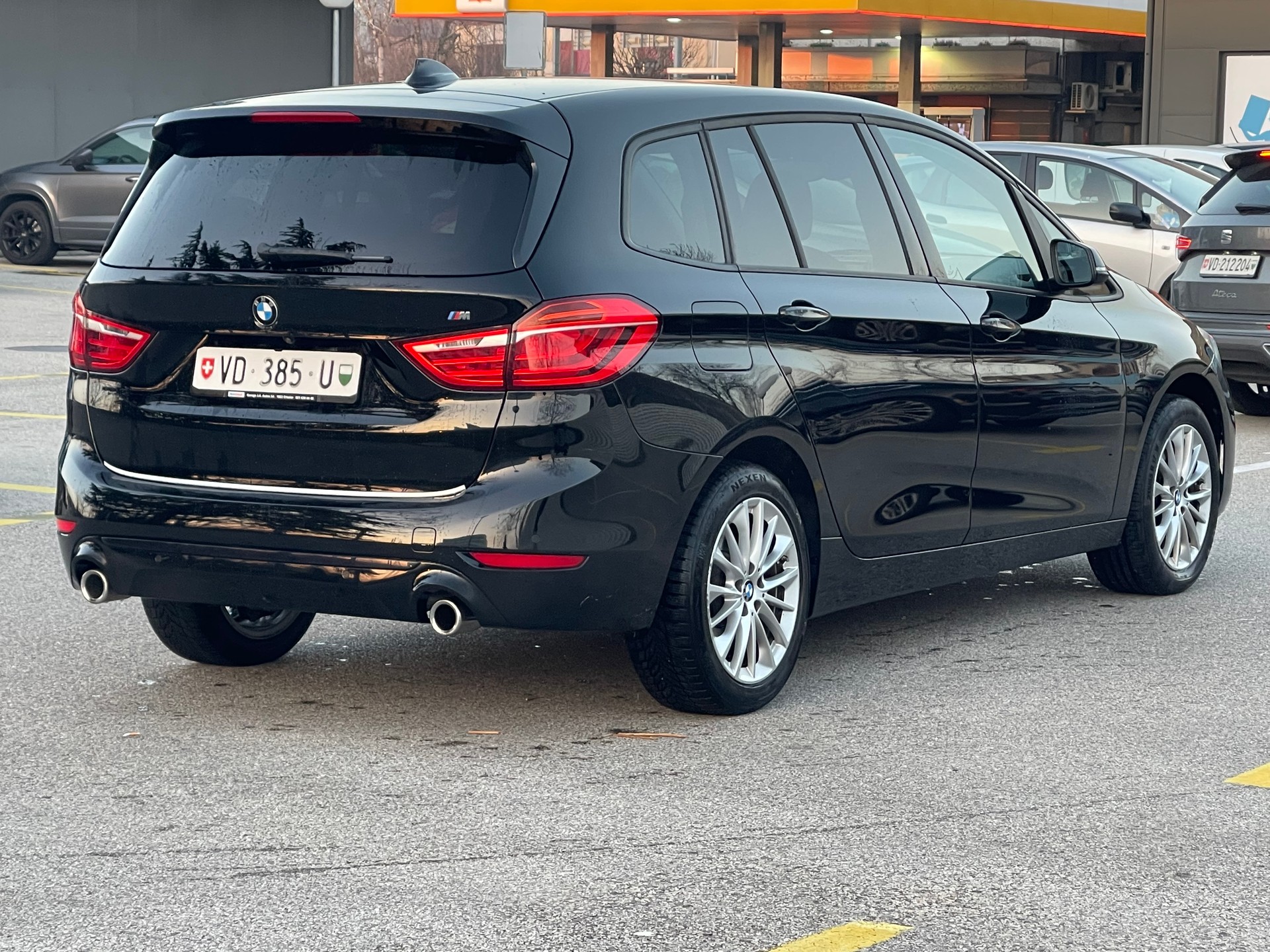 BMW 218d xDrive Gran Tourer Steptronic Sport Line-image-4