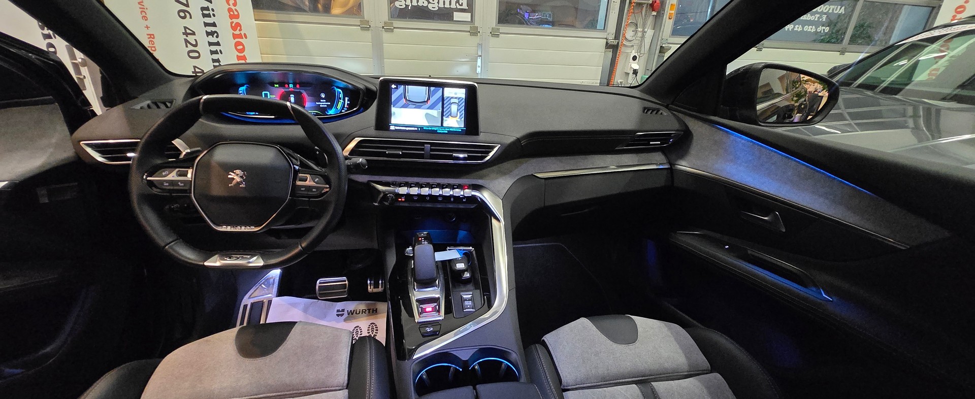 PEUGEOT 3008 300e Hybrid4 GT EAT8-image-27