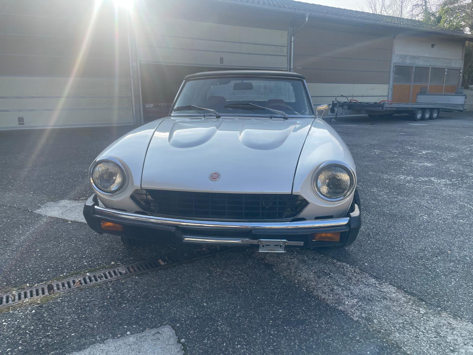FIAT 124 Spider