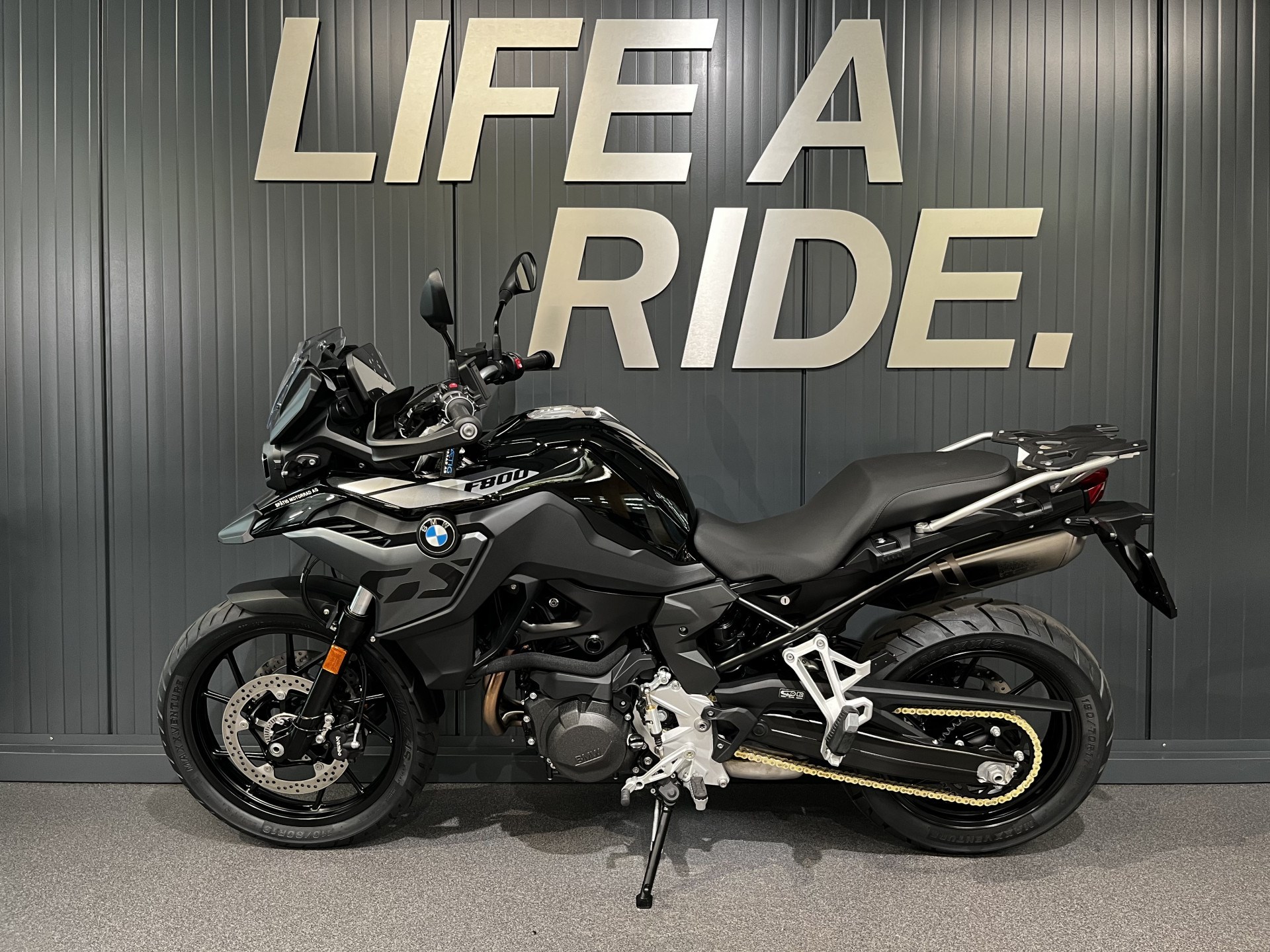 BMW F 800 GS Triple Black-showroom-element-2