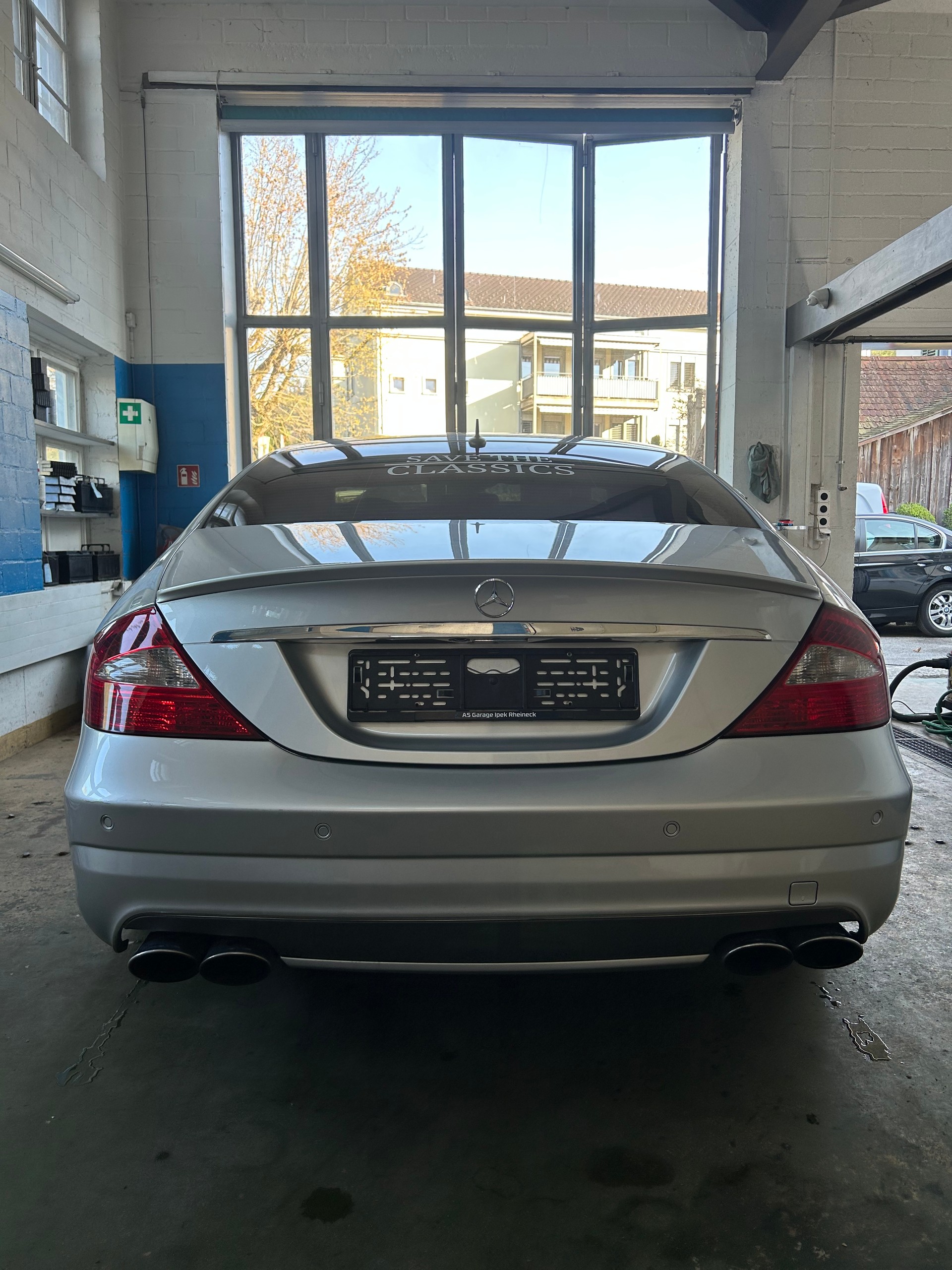MERCEDES-BENZ CLS 55 AMG Automatic-image-3