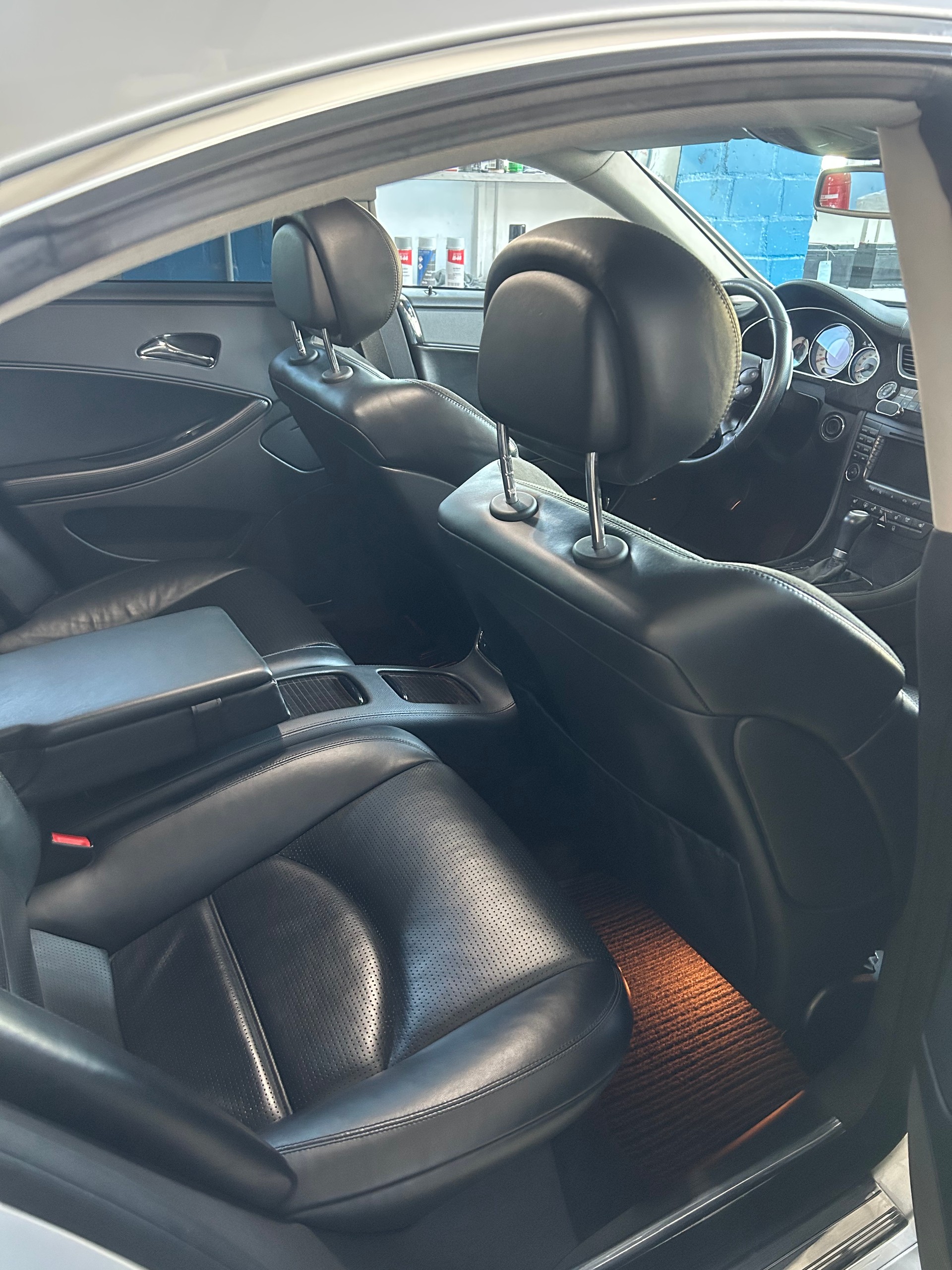 MERCEDES-BENZ CLS 55 AMG Automatic-image-10