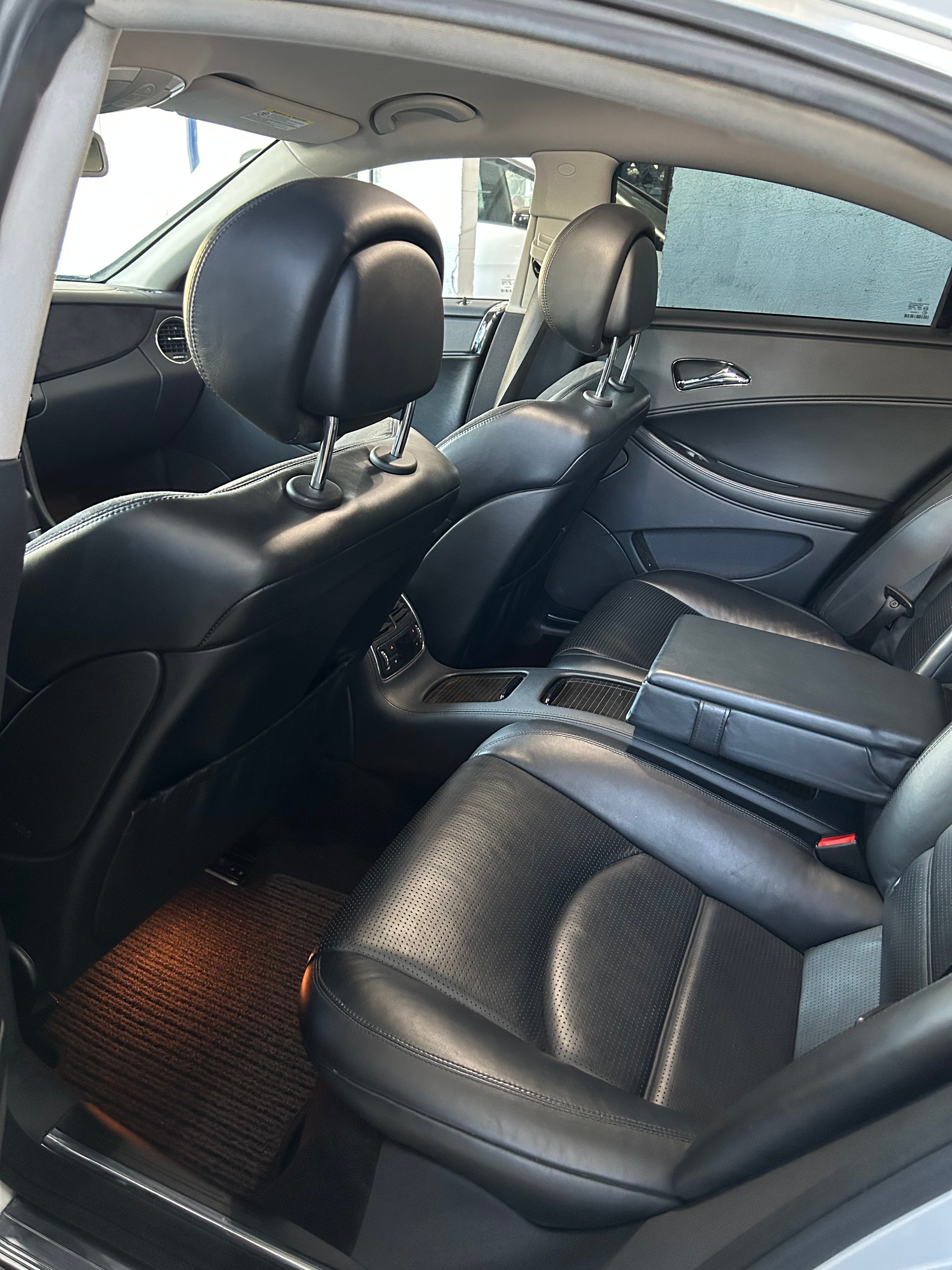 MERCEDES-BENZ CLS 55 AMG Automatic-image-8
