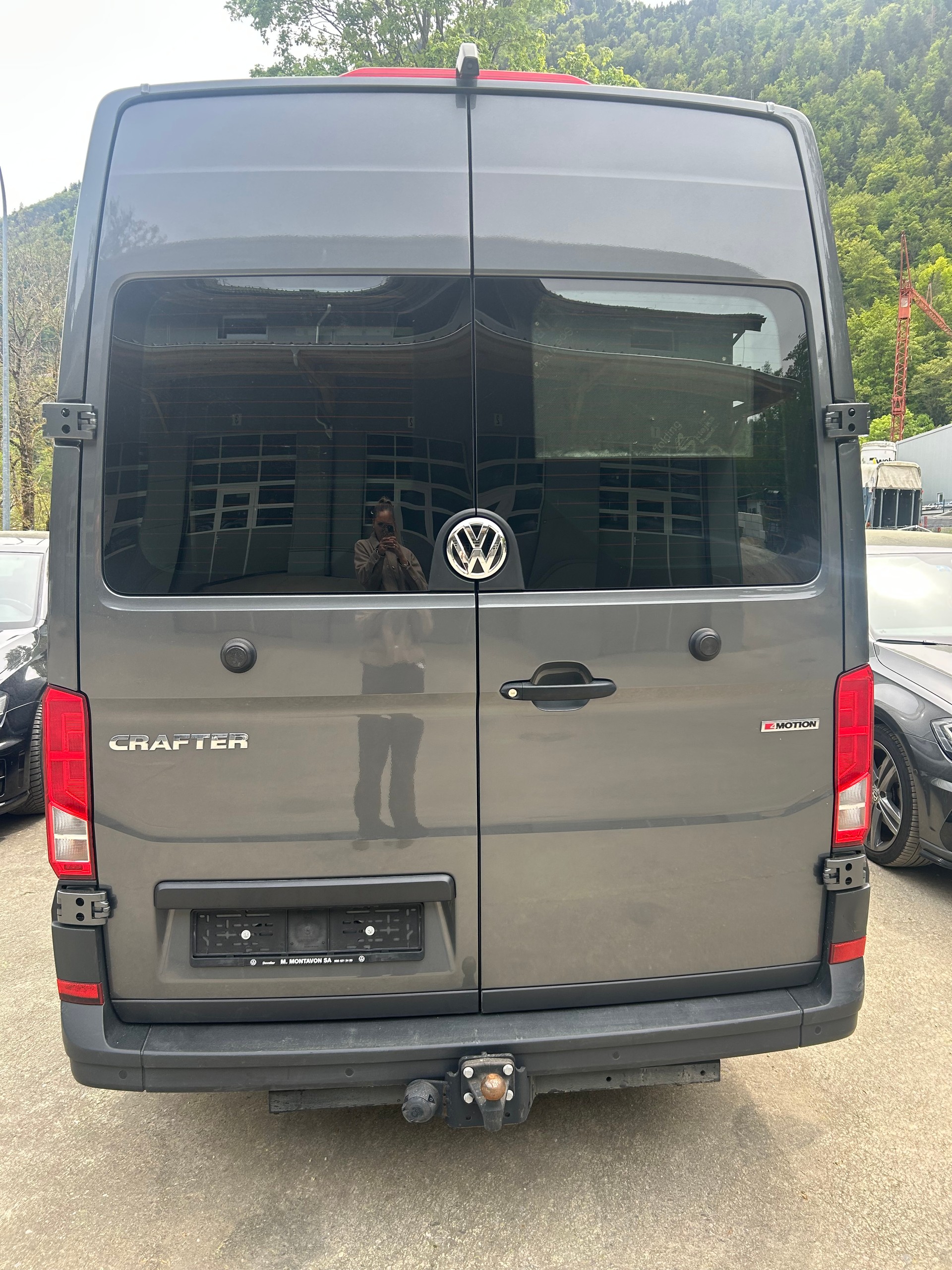 VW Crafter 35L 2.0 BiTDI L5 4Motion A-image-2