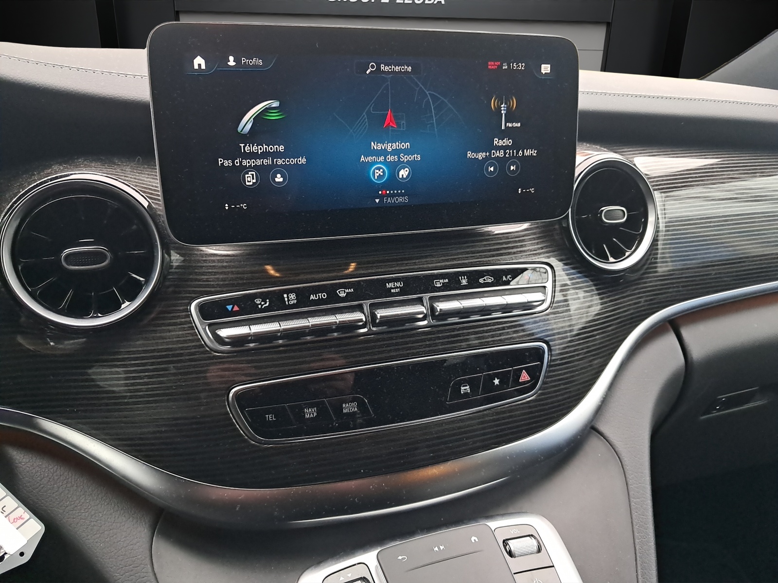 Image MERCEDES-BENZ V-300 V 300 d lang Swiss Edition 4Matic 9G-Tronic