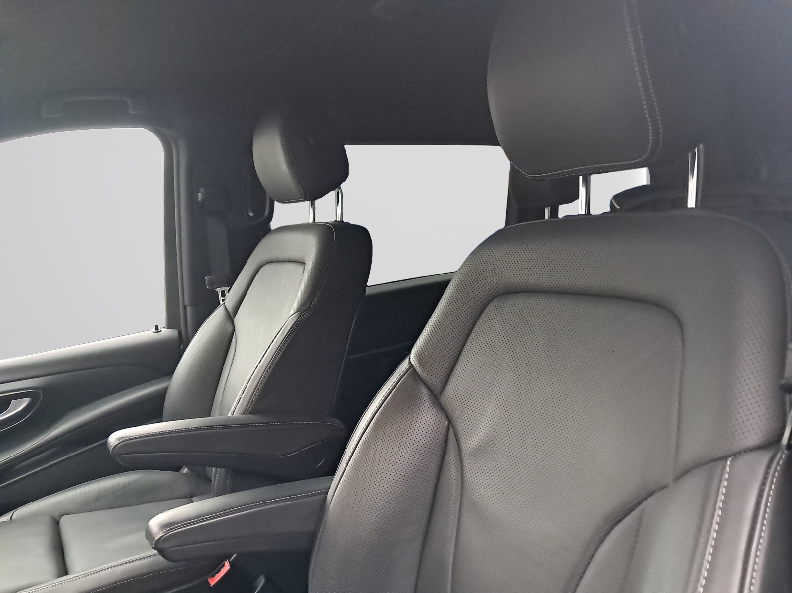 Image MERCEDES-BENZ V-300 V 300 d lang Swiss Edition 4Matic 9G-Tronic