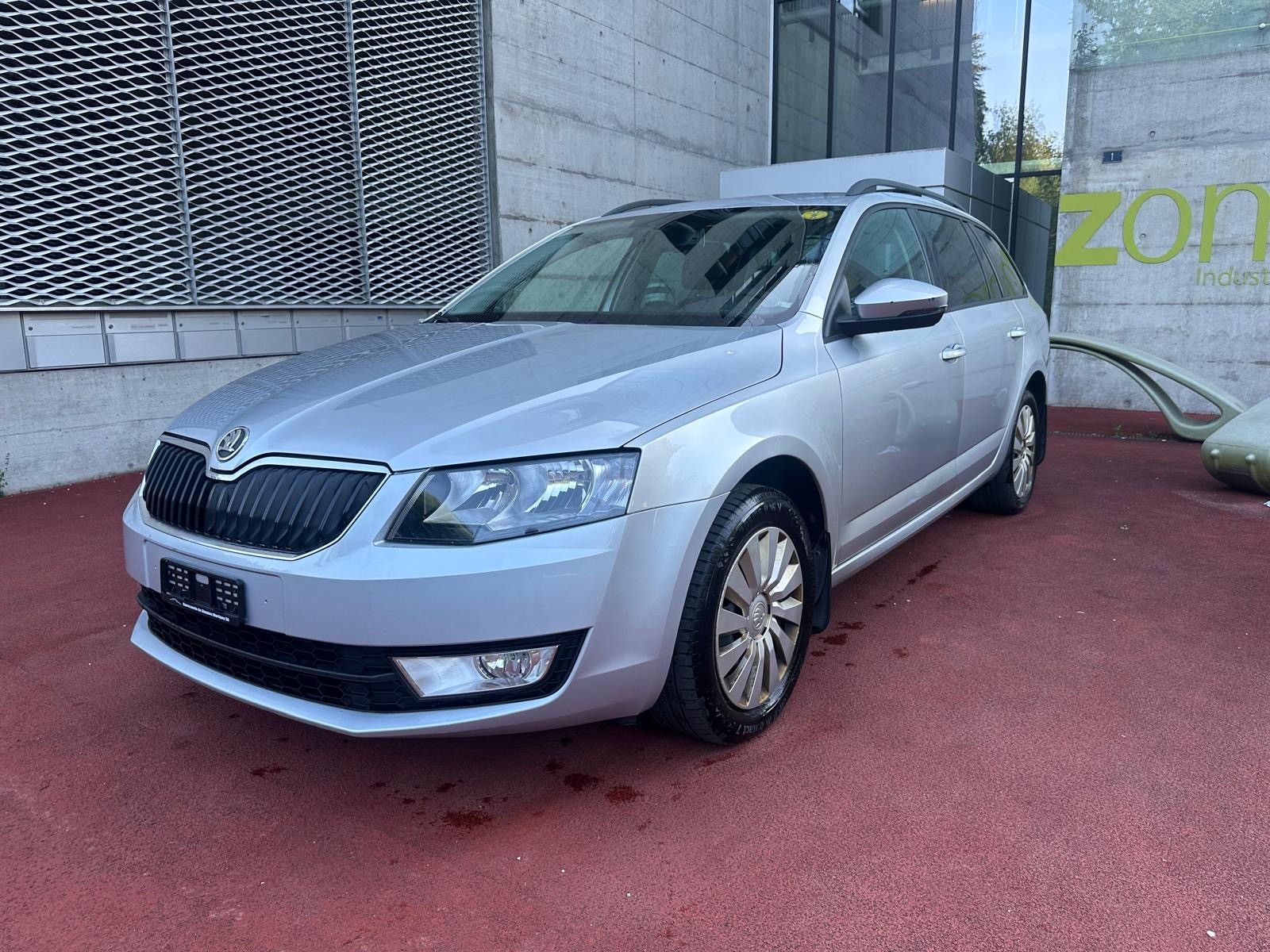 SKODA Octavia Combi 1.8 TSI Ambition 4x4 DSG-image-1