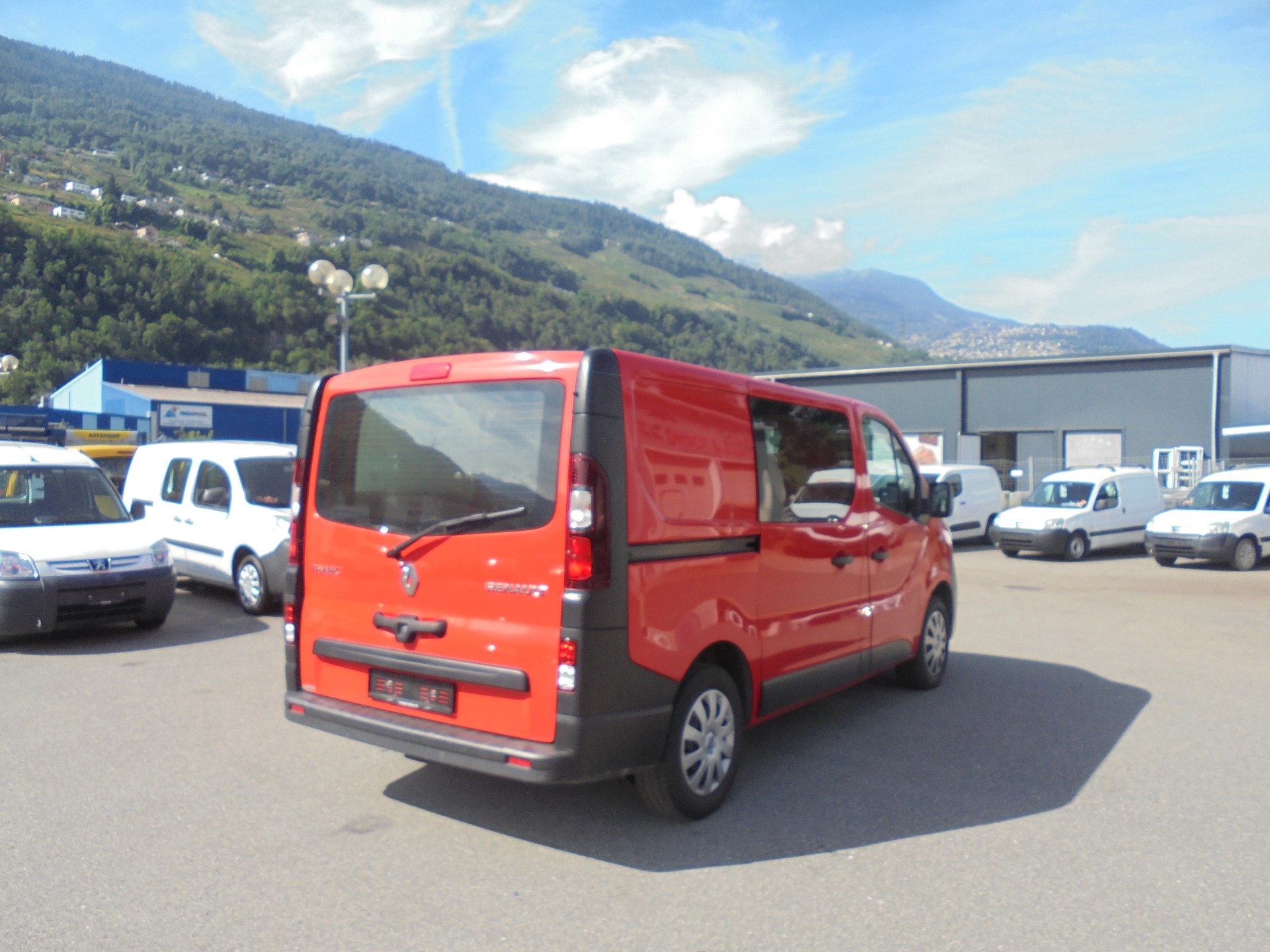 RENAULT Trafic 1.6 ENERGY TwinT. dCi125 2.9t Busin. L1H1-image-5