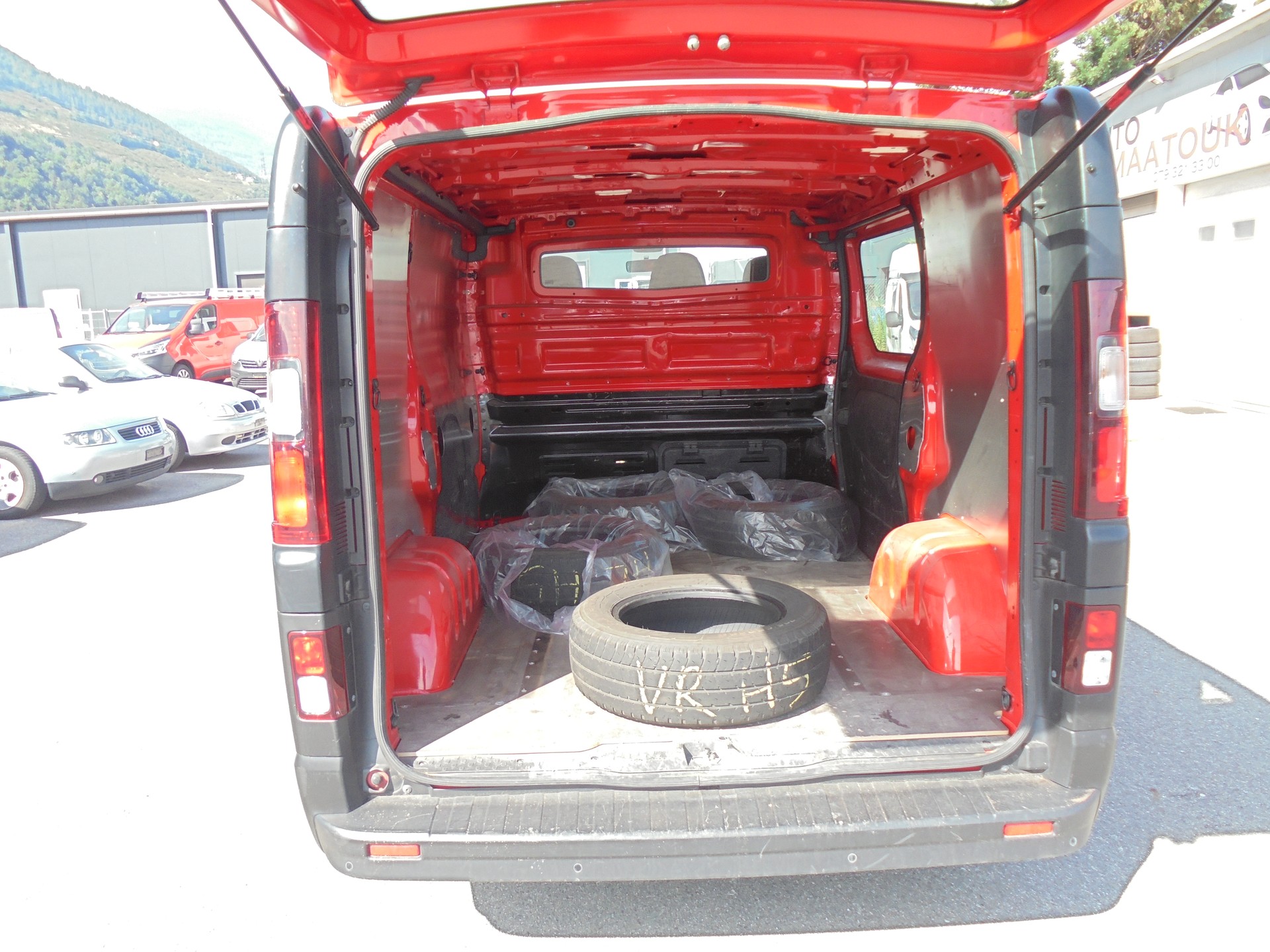 RENAULT Trafic 1.6 ENERGY TwinT. dCi125 2.9t Busin. L1H1-image-8