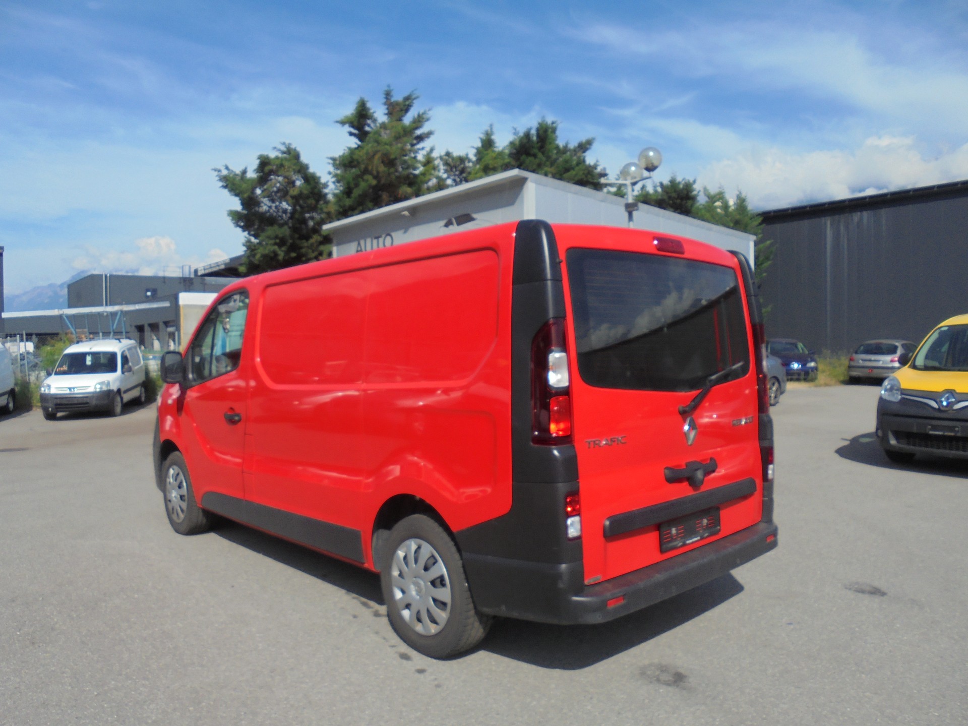 RENAULT Trafic 1.6 ENERGY TwinT. dCi125 2.9t Busin. L1H1-image-4