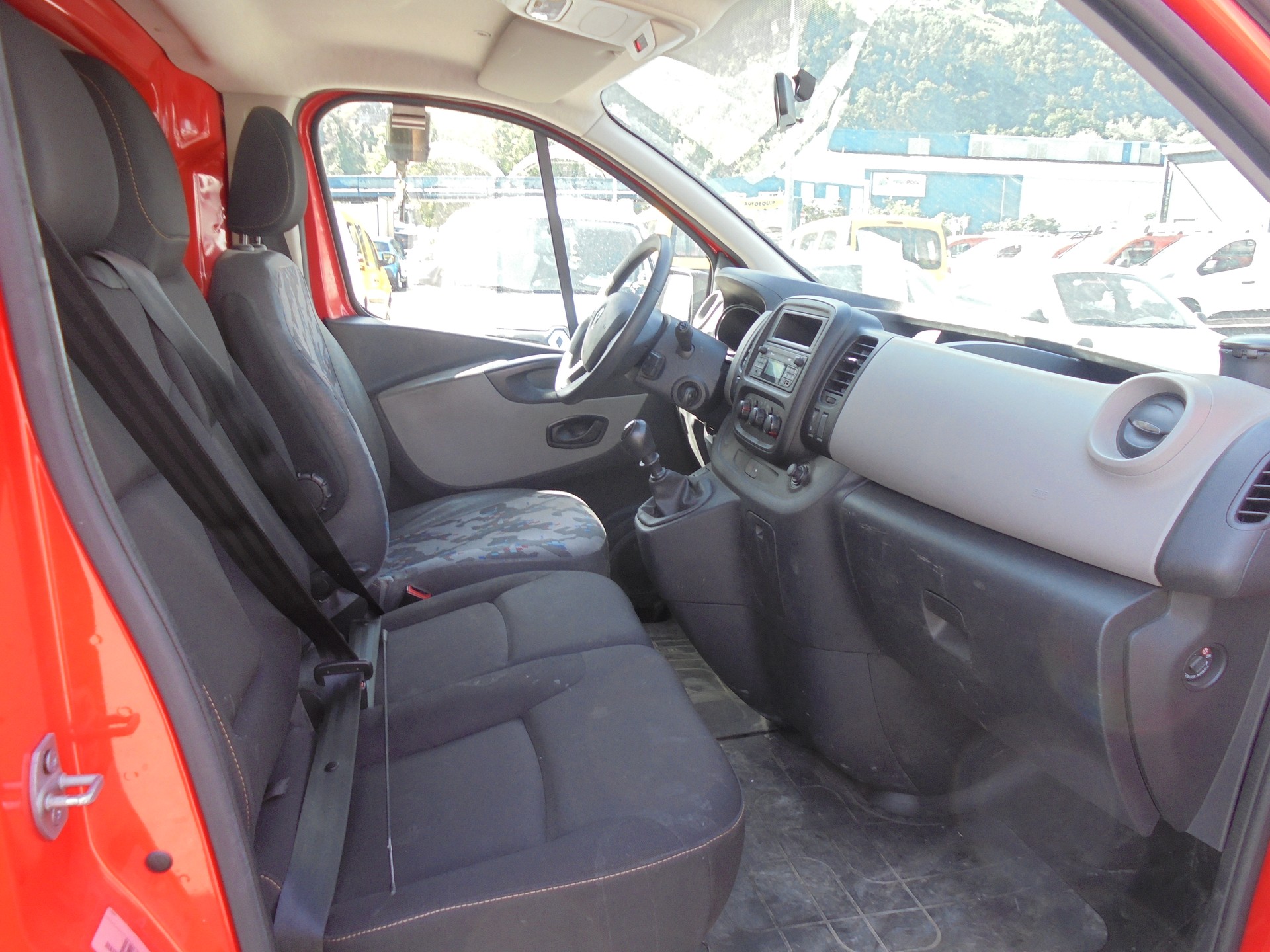 RENAULT Trafic 1.6 ENERGY TwinT. dCi125 2.9t Busin. L1H1-image-6