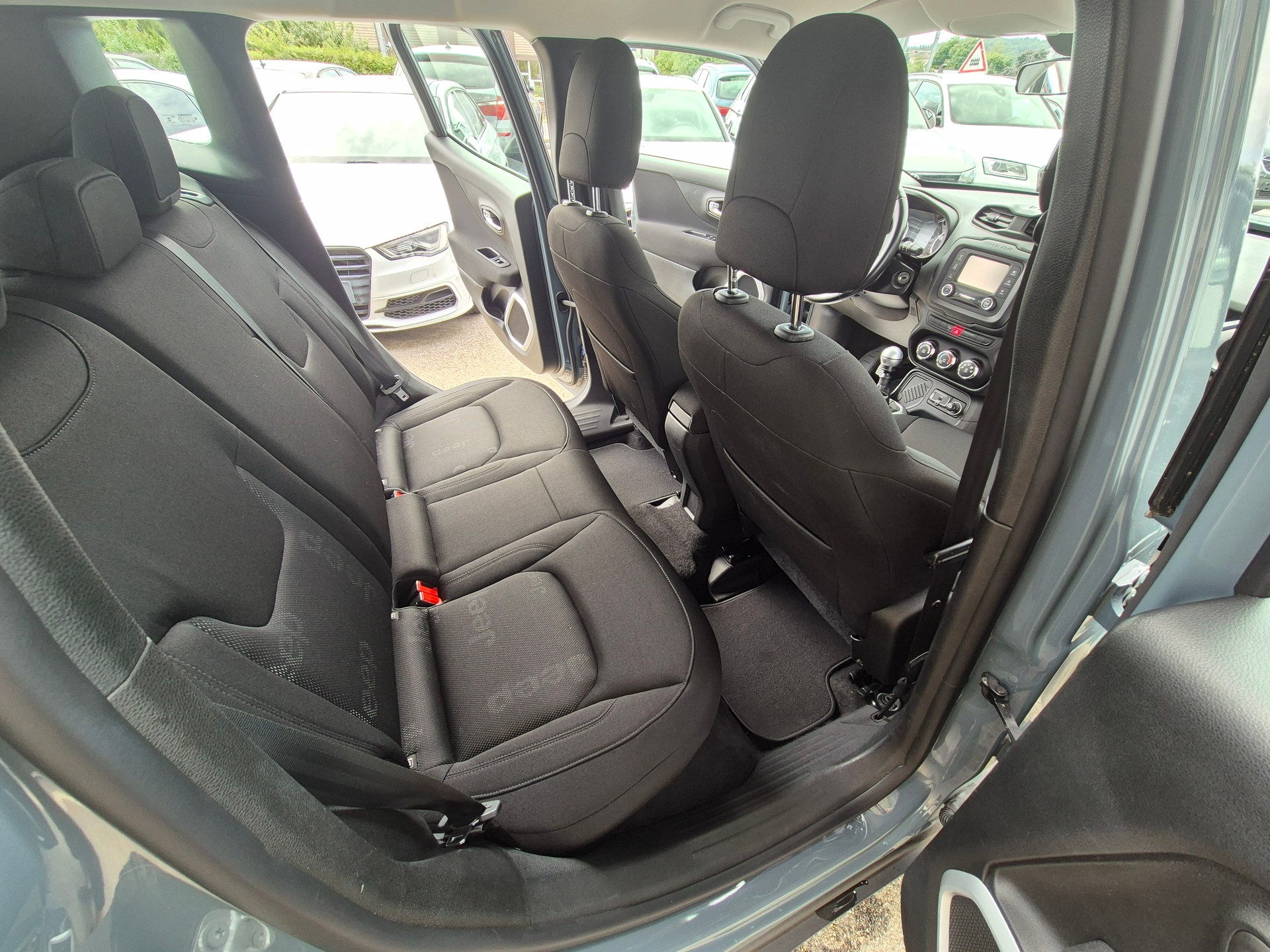 JEEP Renegade 1.4 Turbo Longitude-image-10