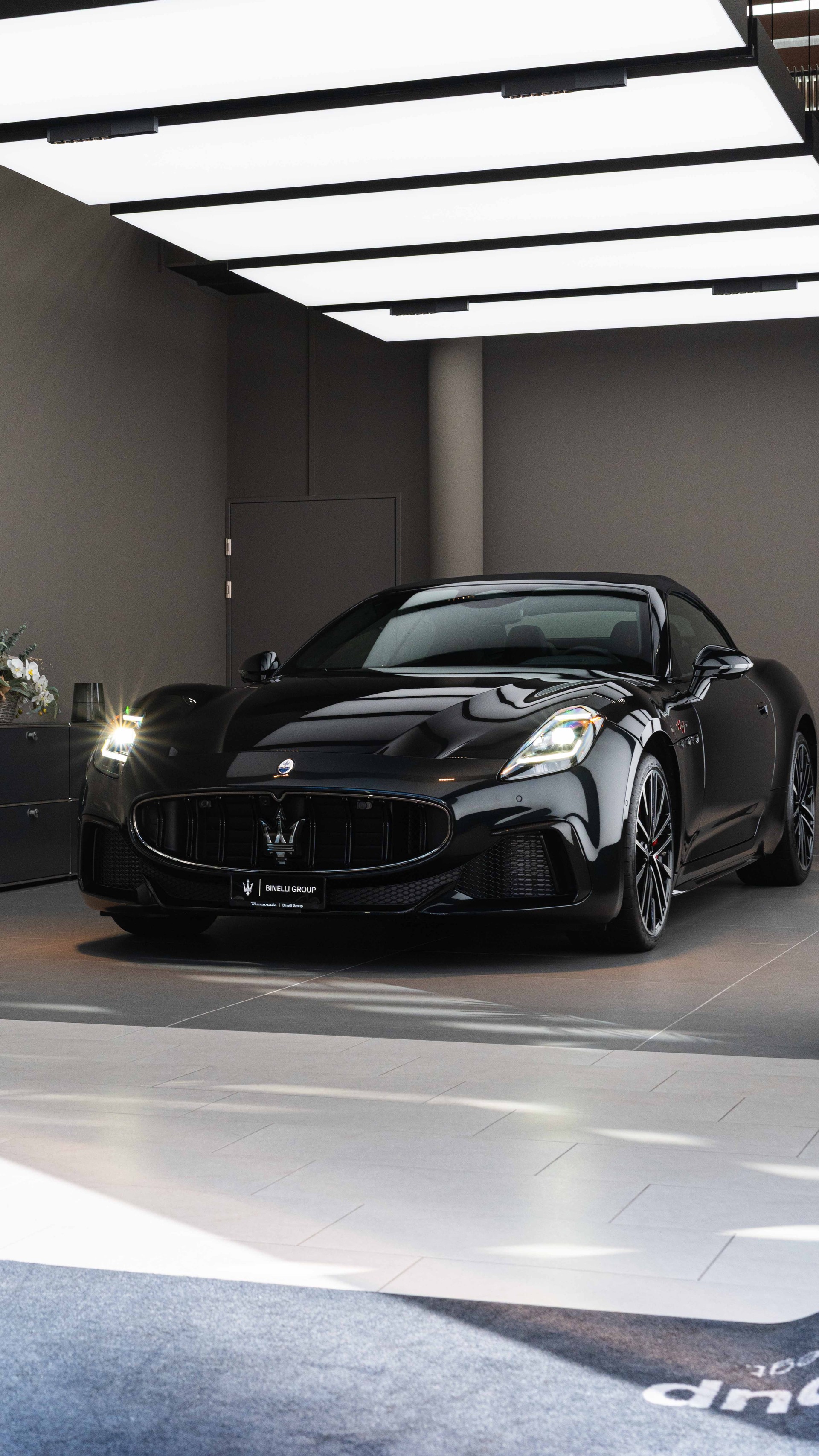 MASERATI GranCabrio Trofeo - 2.99% Leasing-showroom-element-3