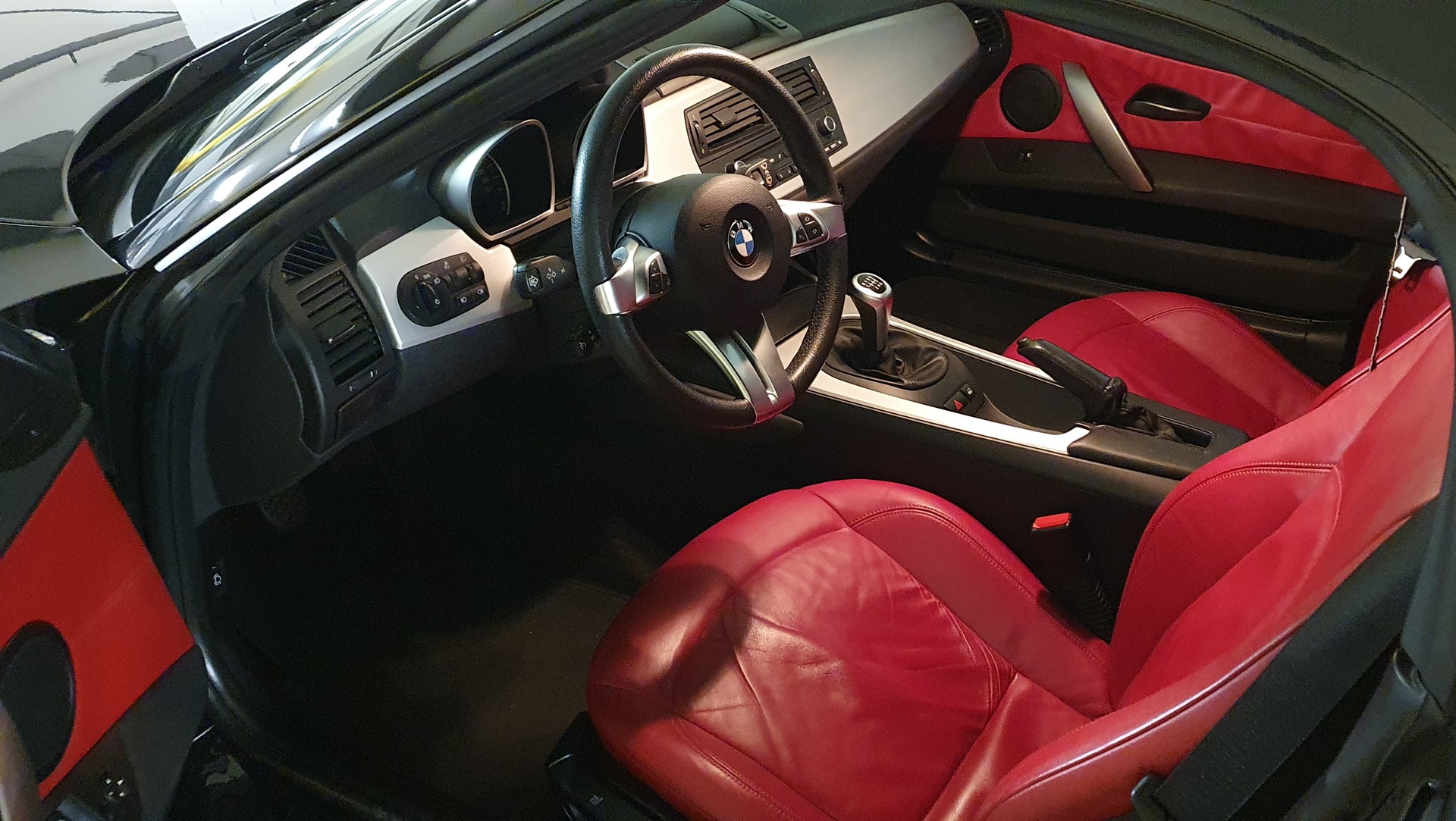 BMW Z4 2.0i Roadster-image-7
