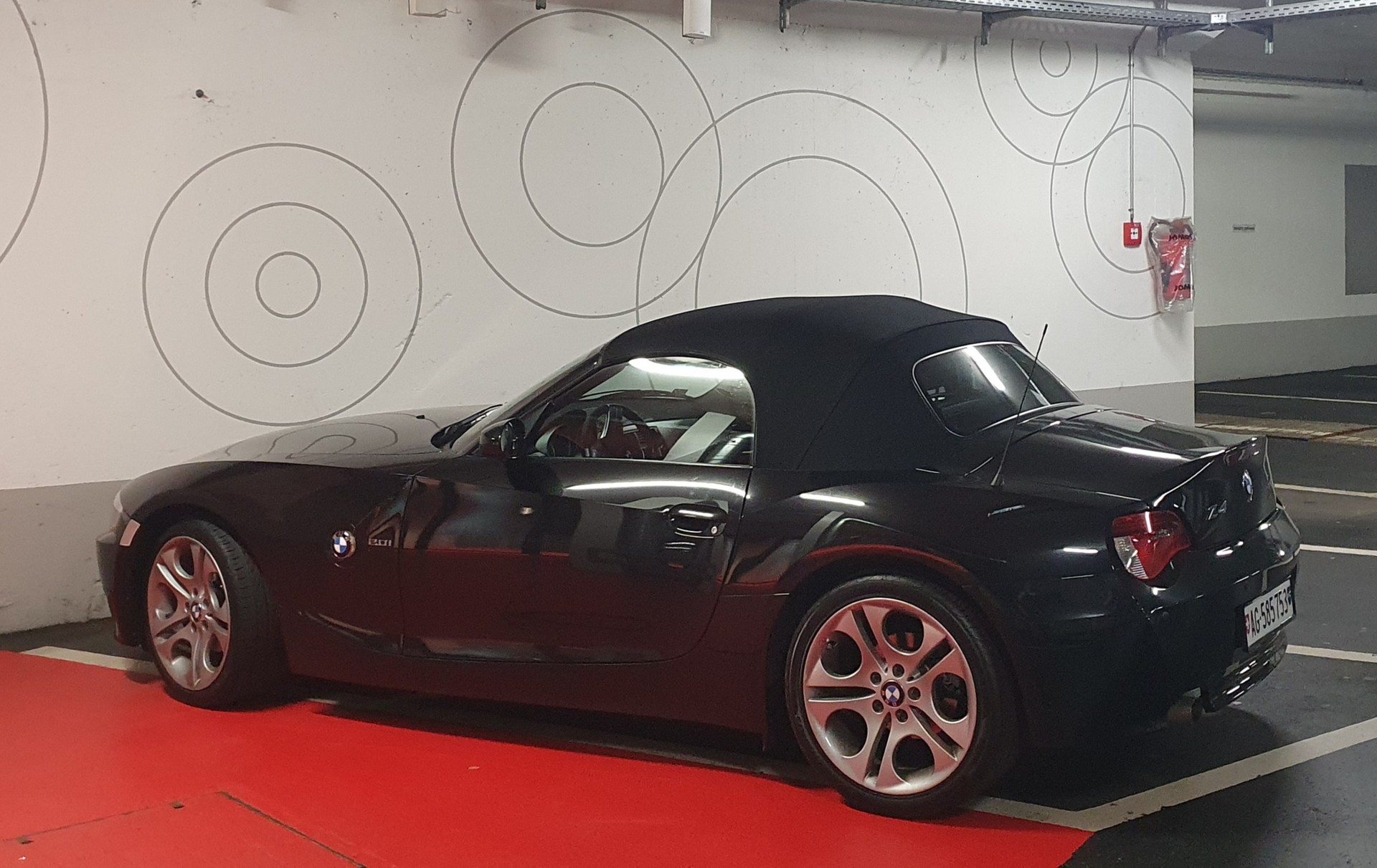 BMW Z4 2.0i Roadster-image-11
