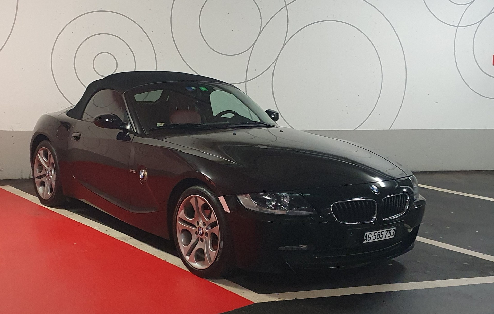 BMW Z4 2.0i Roadster-image-14
